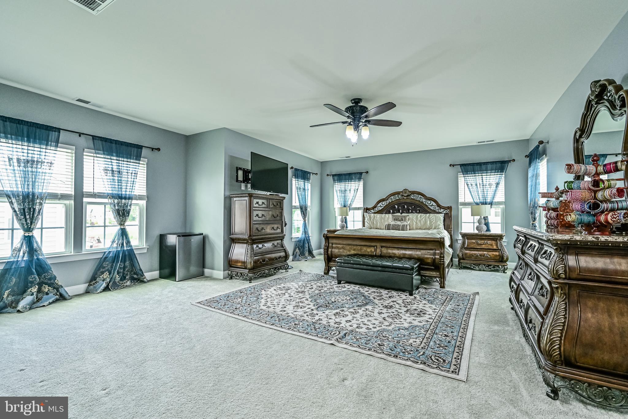 LIBERTY KNOLLS - Residential