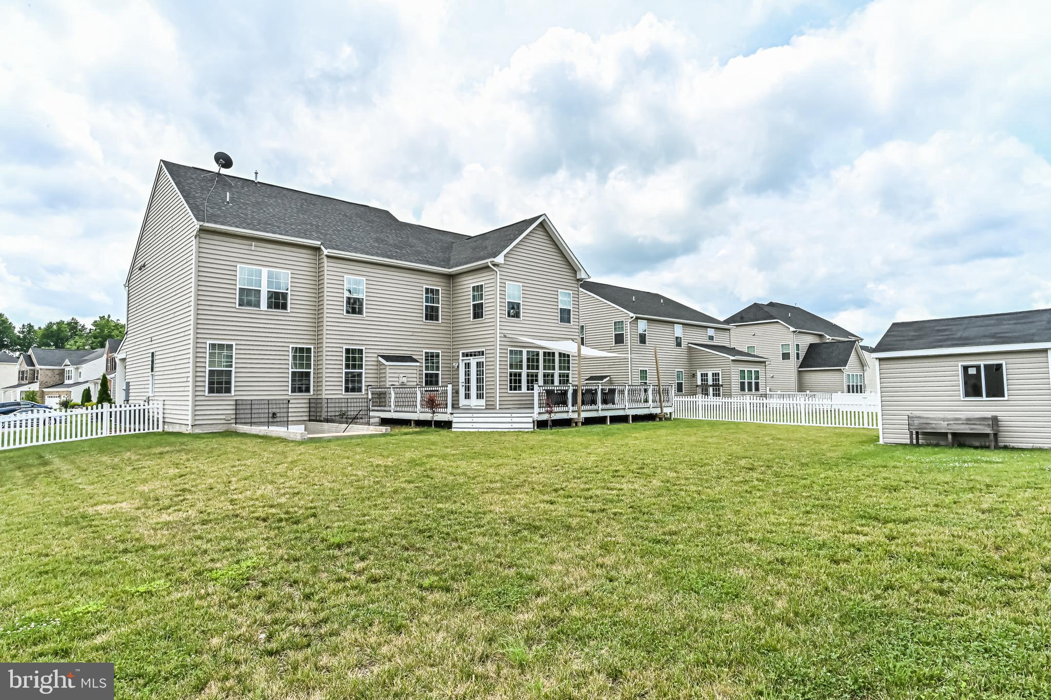 LIBERTY KNOLLS - Residential