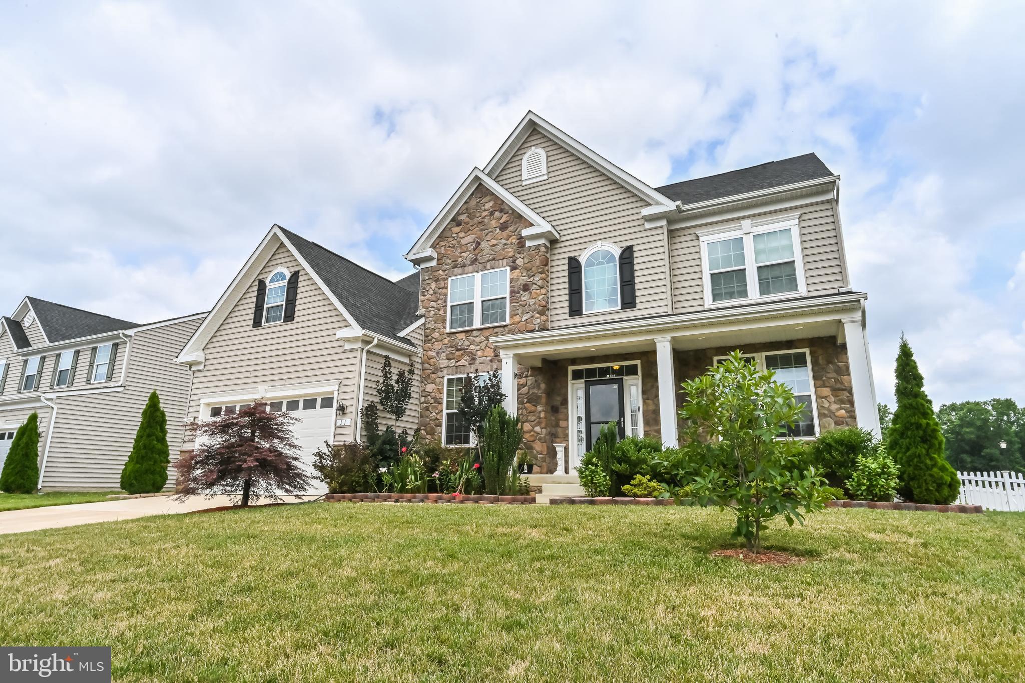 LIBERTY KNOLLS - Residential