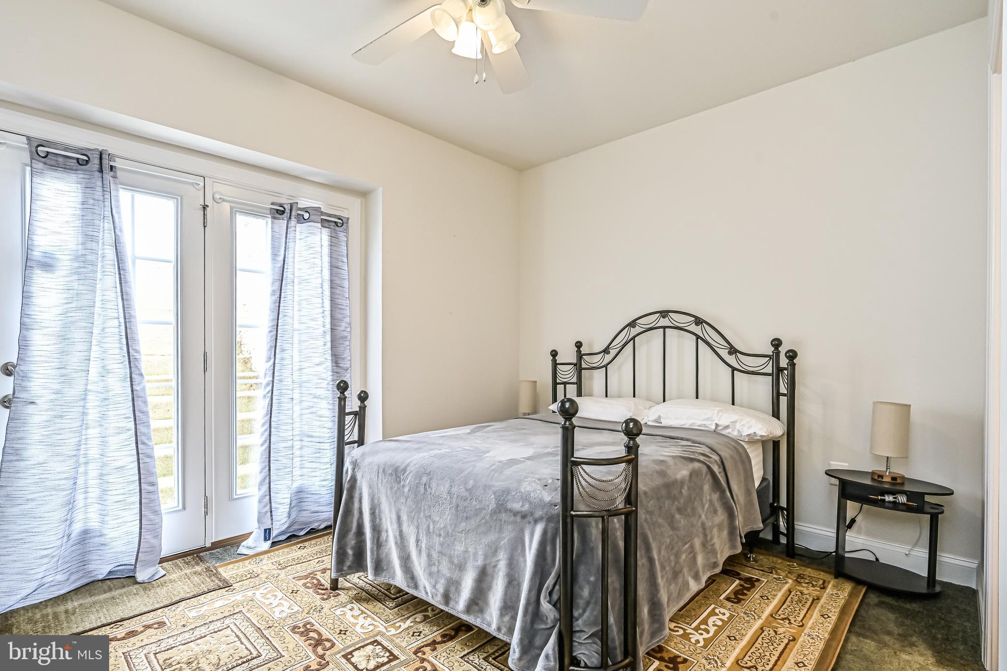 LIBERTY KNOLLS - Residential