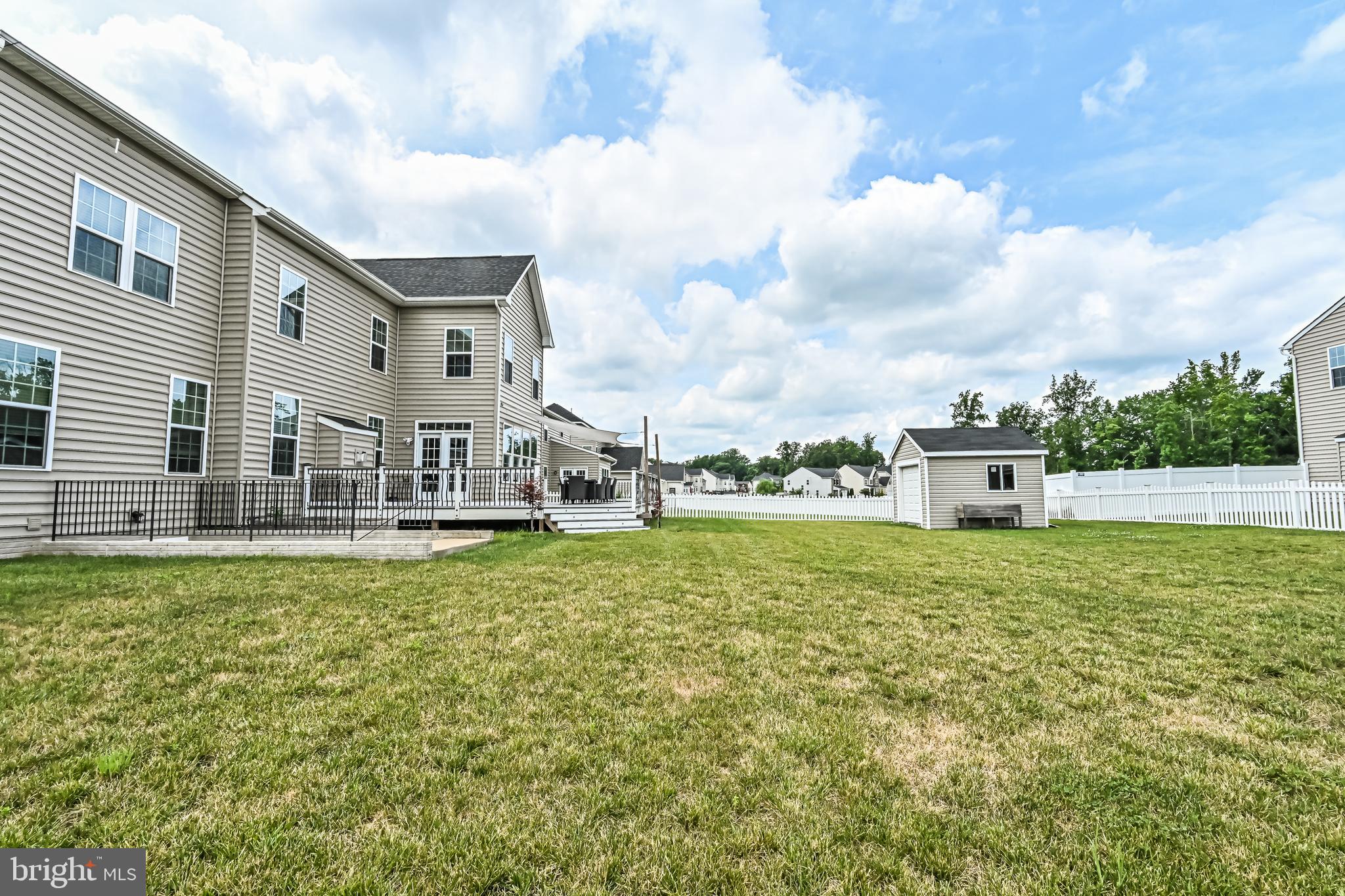 LIBERTY KNOLLS - Residential