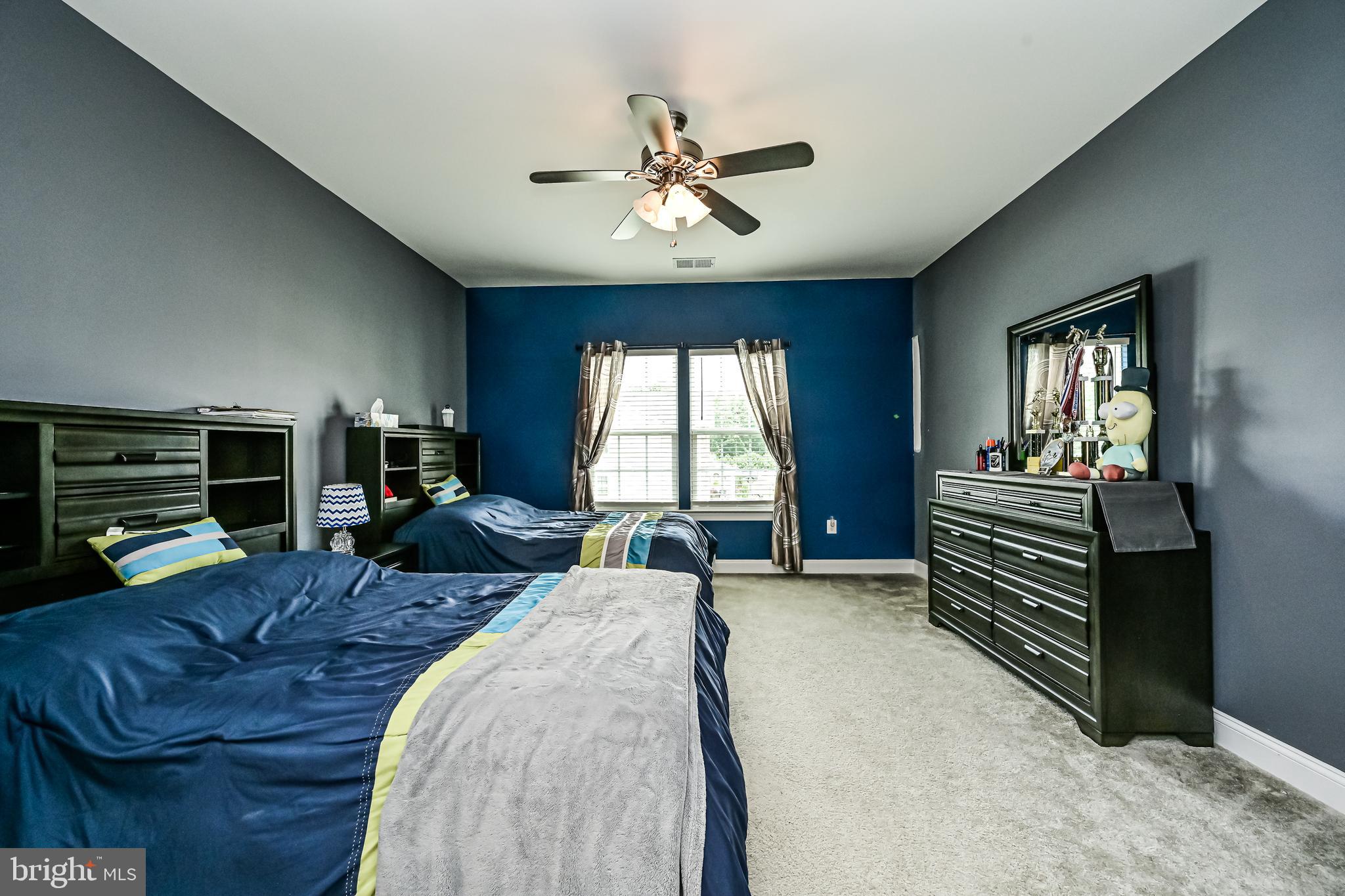 LIBERTY KNOLLS - Residential