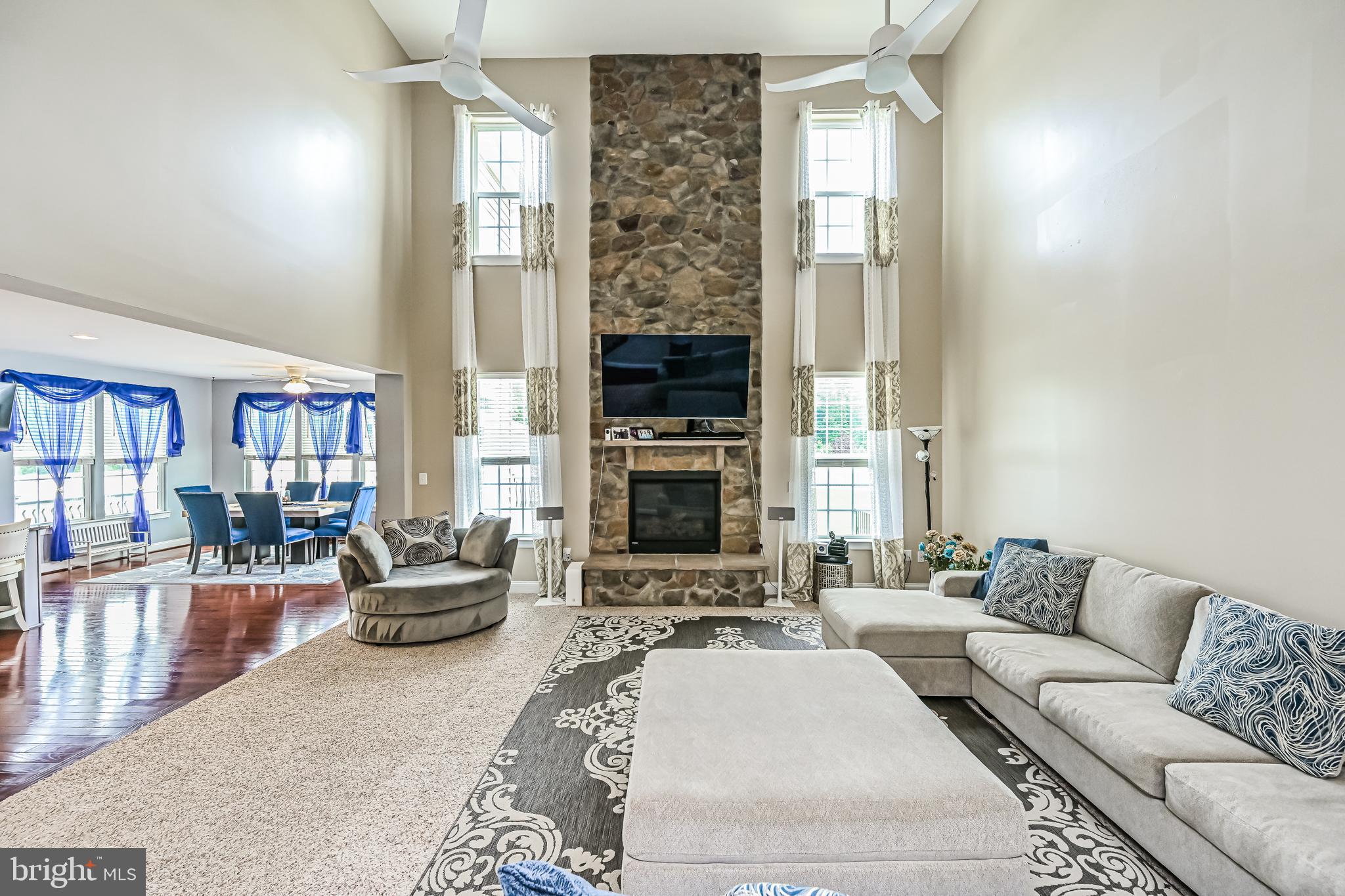 LIBERTY KNOLLS - Residential