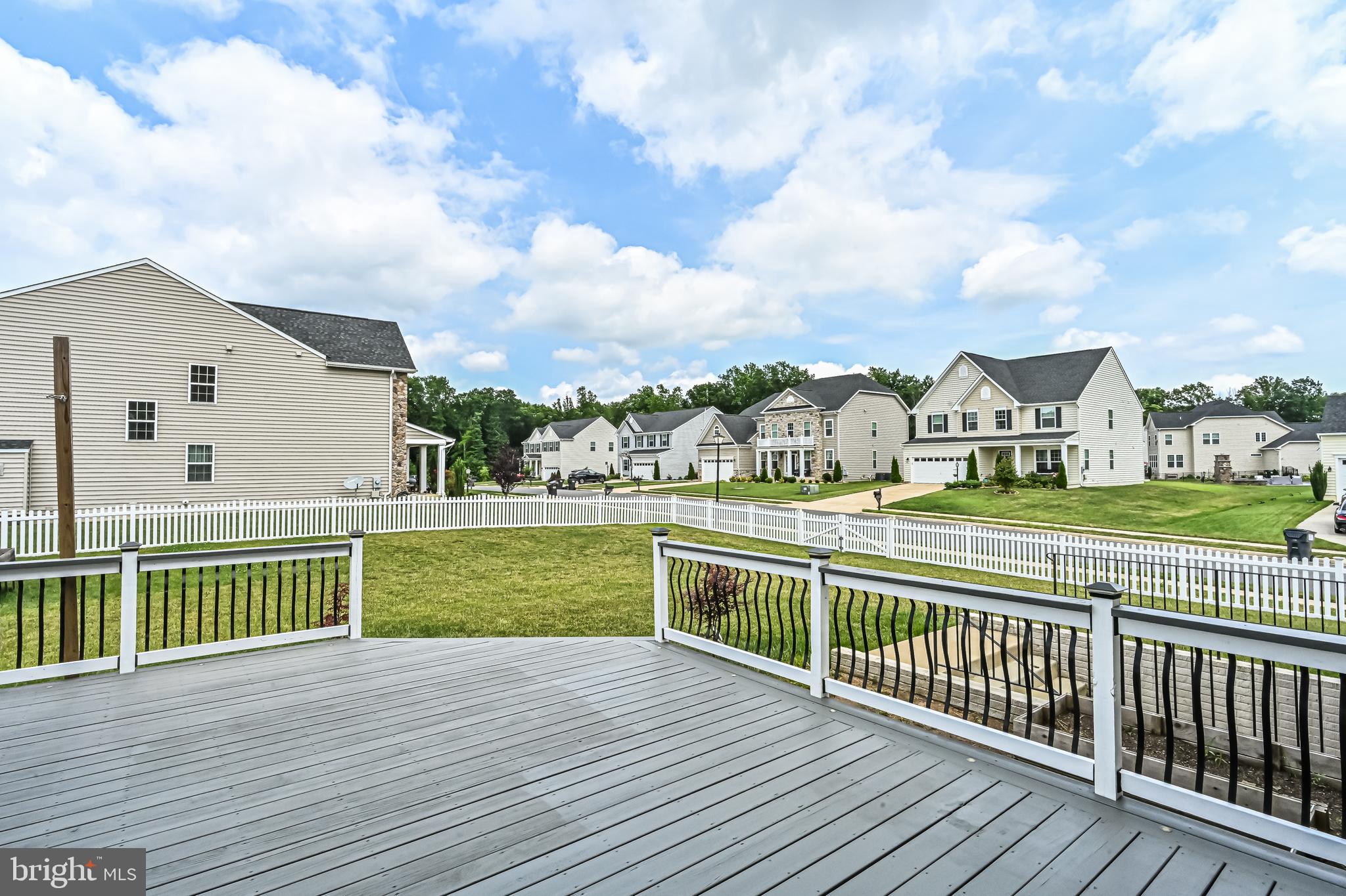 LIBERTY KNOLLS - Residential