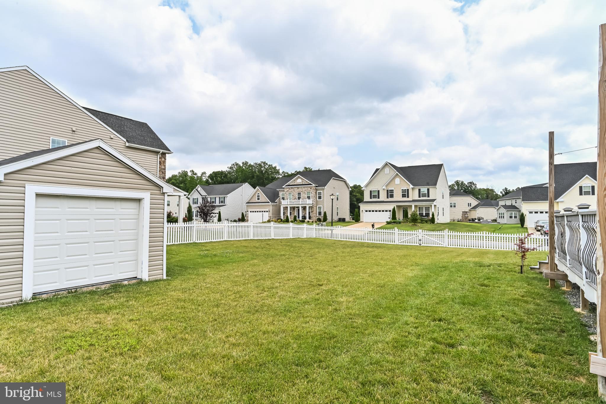 LIBERTY KNOLLS - Residential