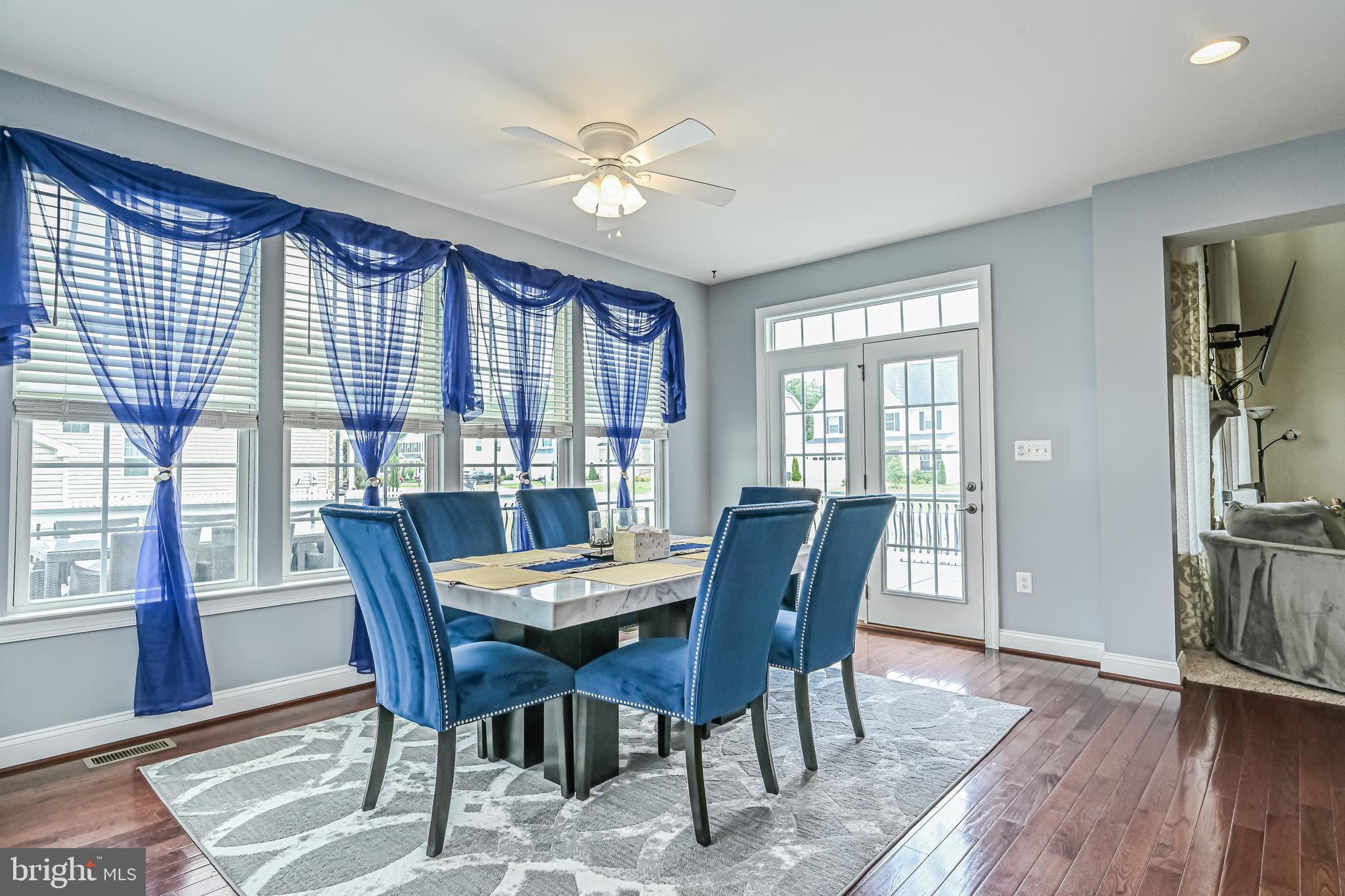 LIBERTY KNOLLS - Residential