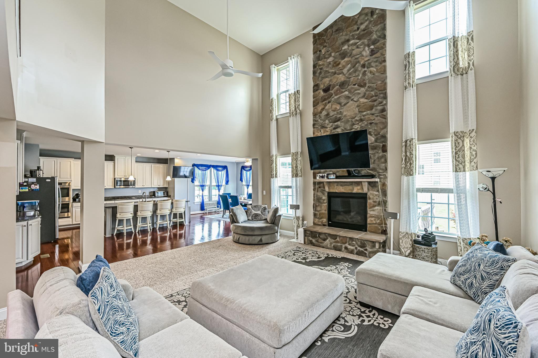 LIBERTY KNOLLS - Residential