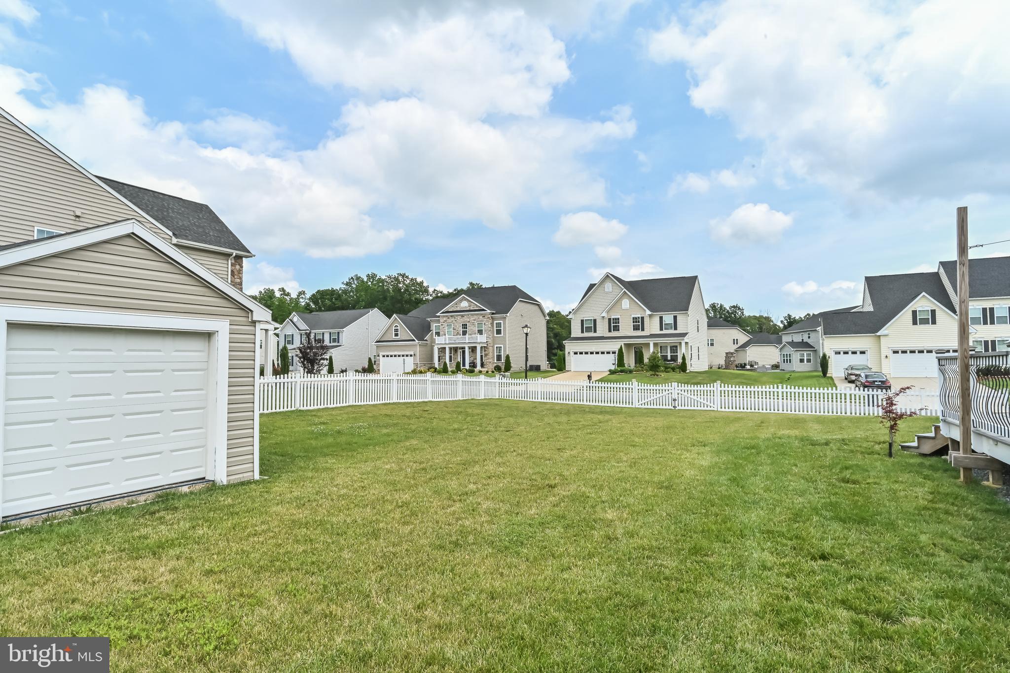LIBERTY KNOLLS - Residential