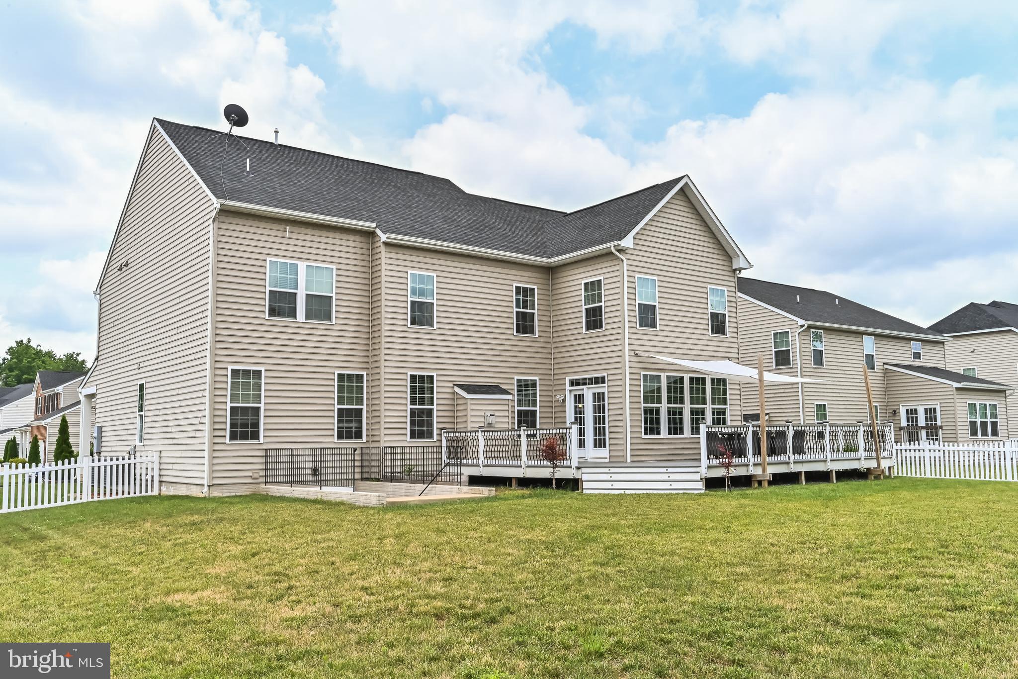 LIBERTY KNOLLS - Residential