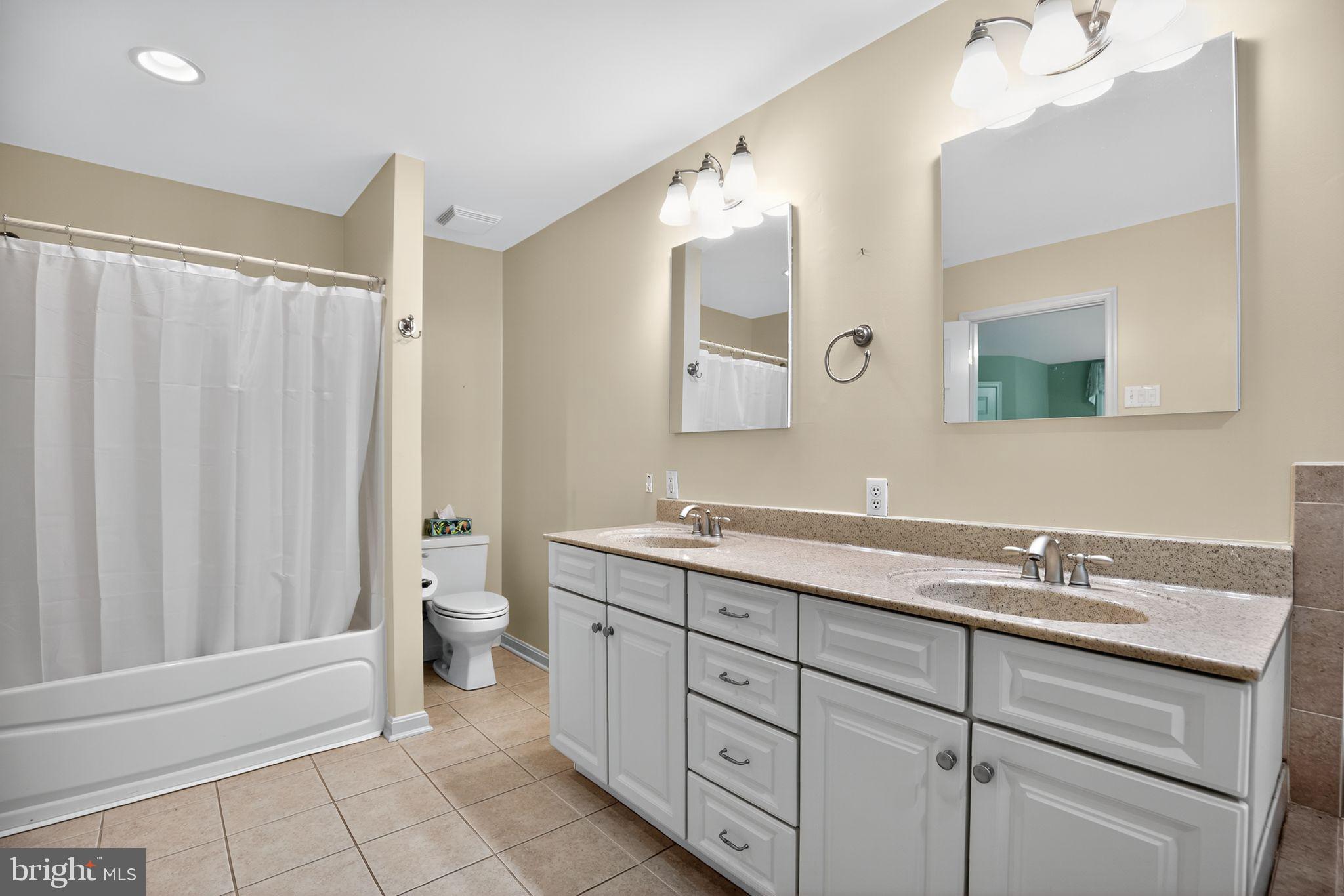 QUIET ACRES - Residential