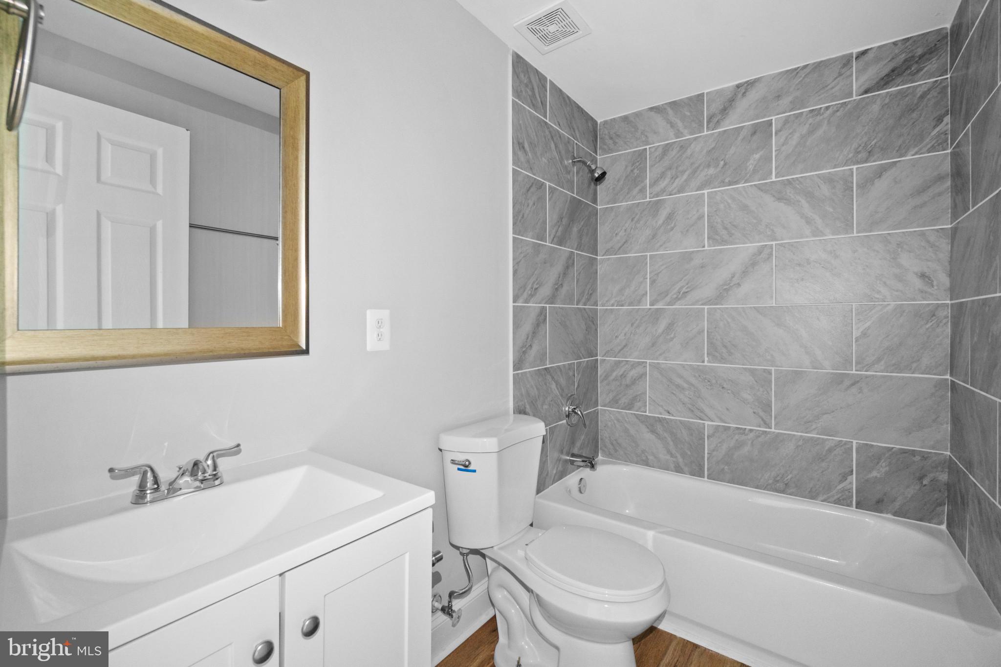 ARLINGTON - Residential Lease