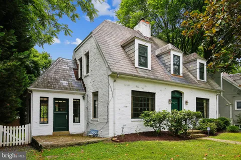 4602 Derussey Parkway, Chevy Chase, MD MLS: MDMC2241180