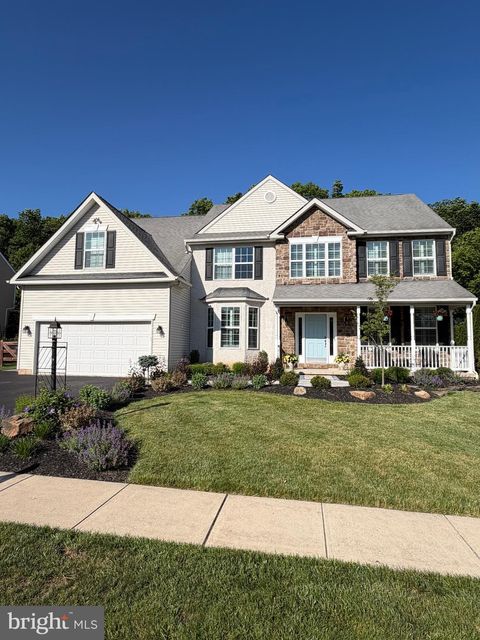 Homes For Sale - 1011 Creekview Drive<br/> Montgomery County, PENNSBURG, PA 18073