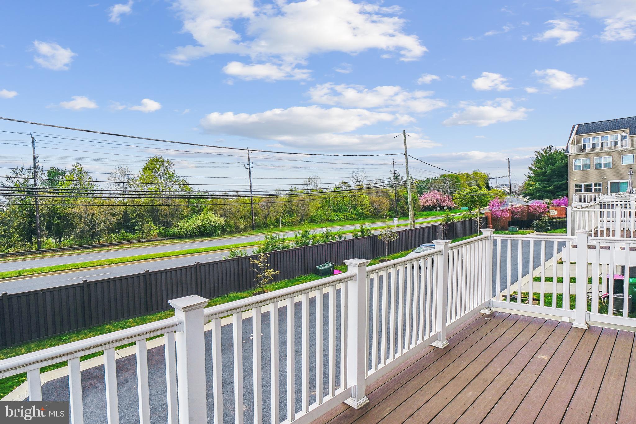 QUINCE ORCHARD - Residential