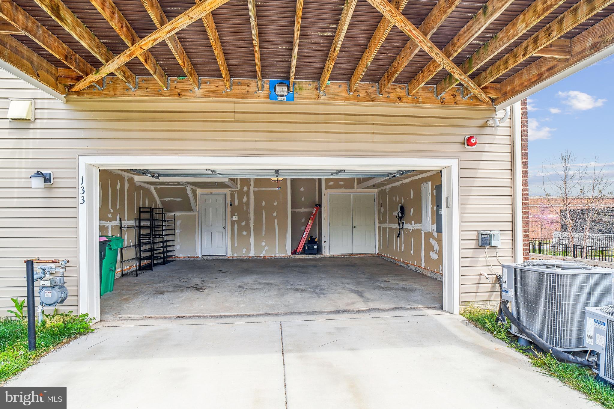 QUINCE ORCHARD - Residential