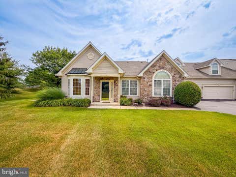 Townhouse For Sale - 233 Shady Brook Drive<br/> LANGHORNE, PA 19047