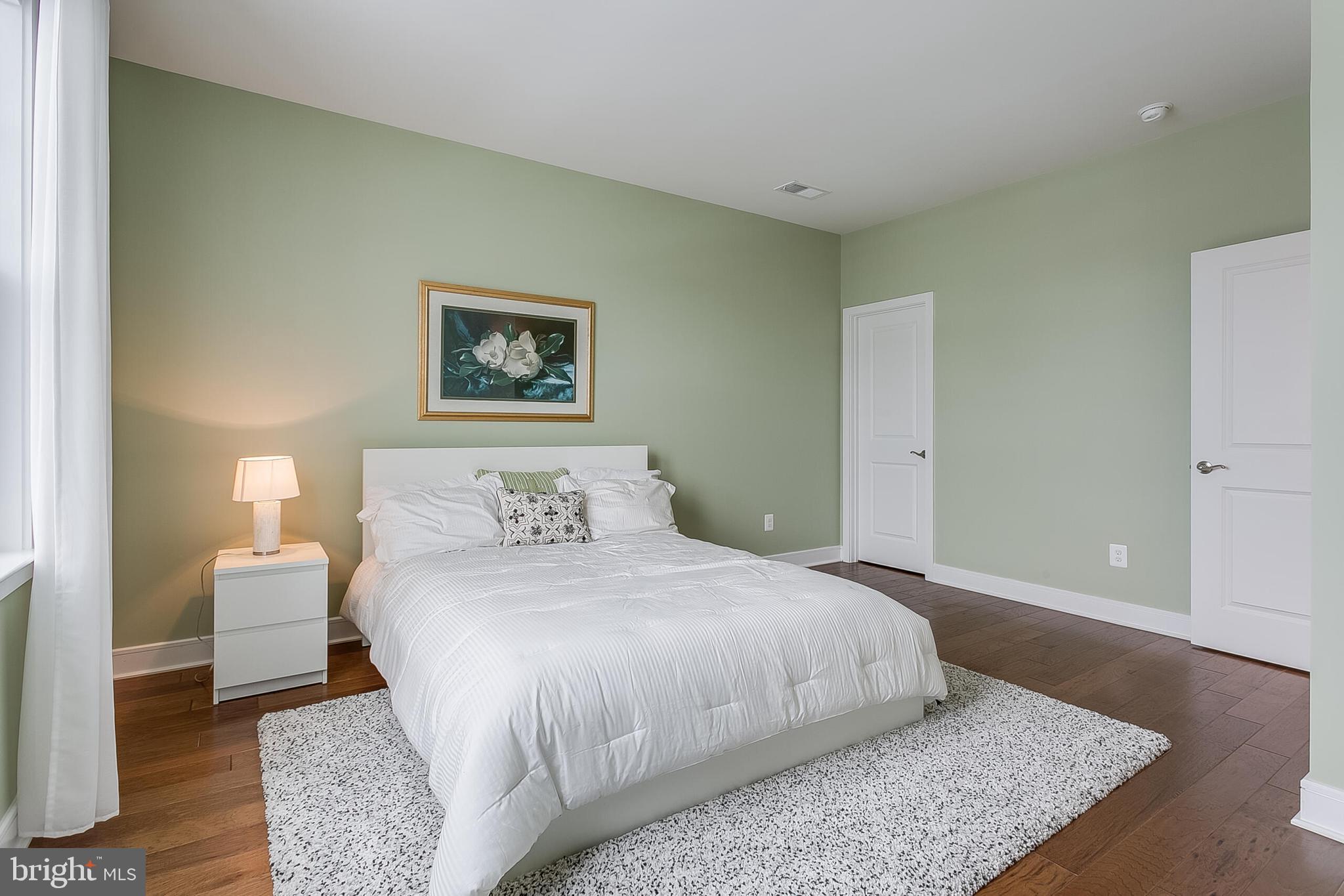 MEADOW BROOK FARM - Residential