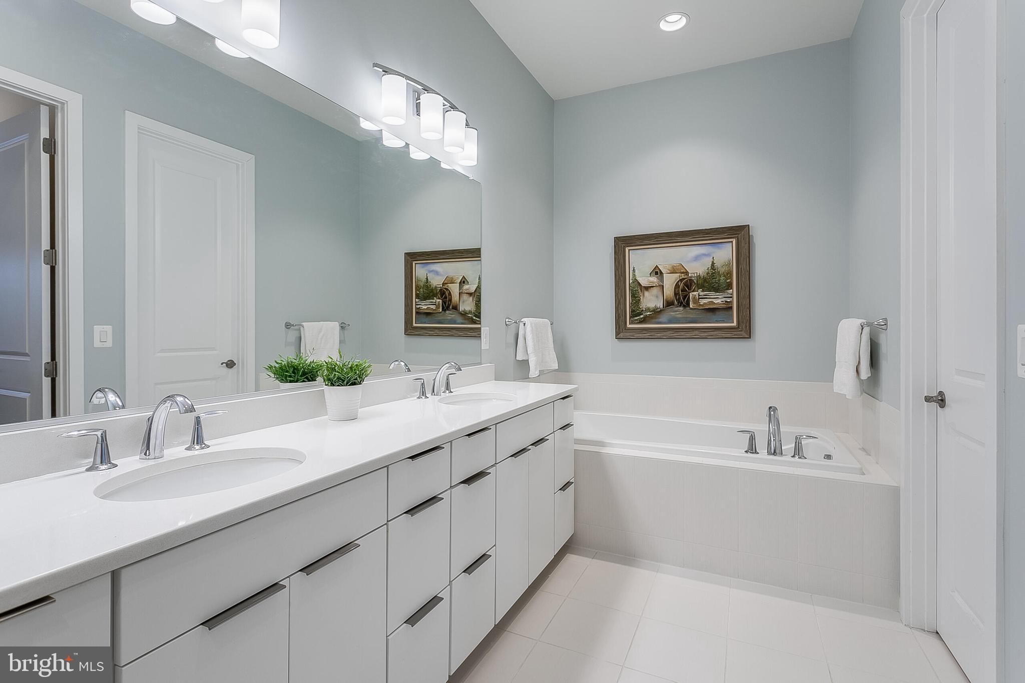 MEADOW BROOK FARM - Residential