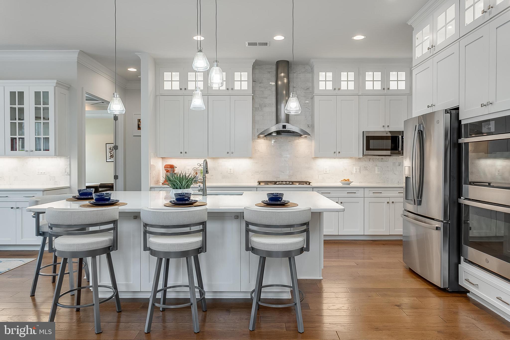 MEADOW BROOK FARM - Residential