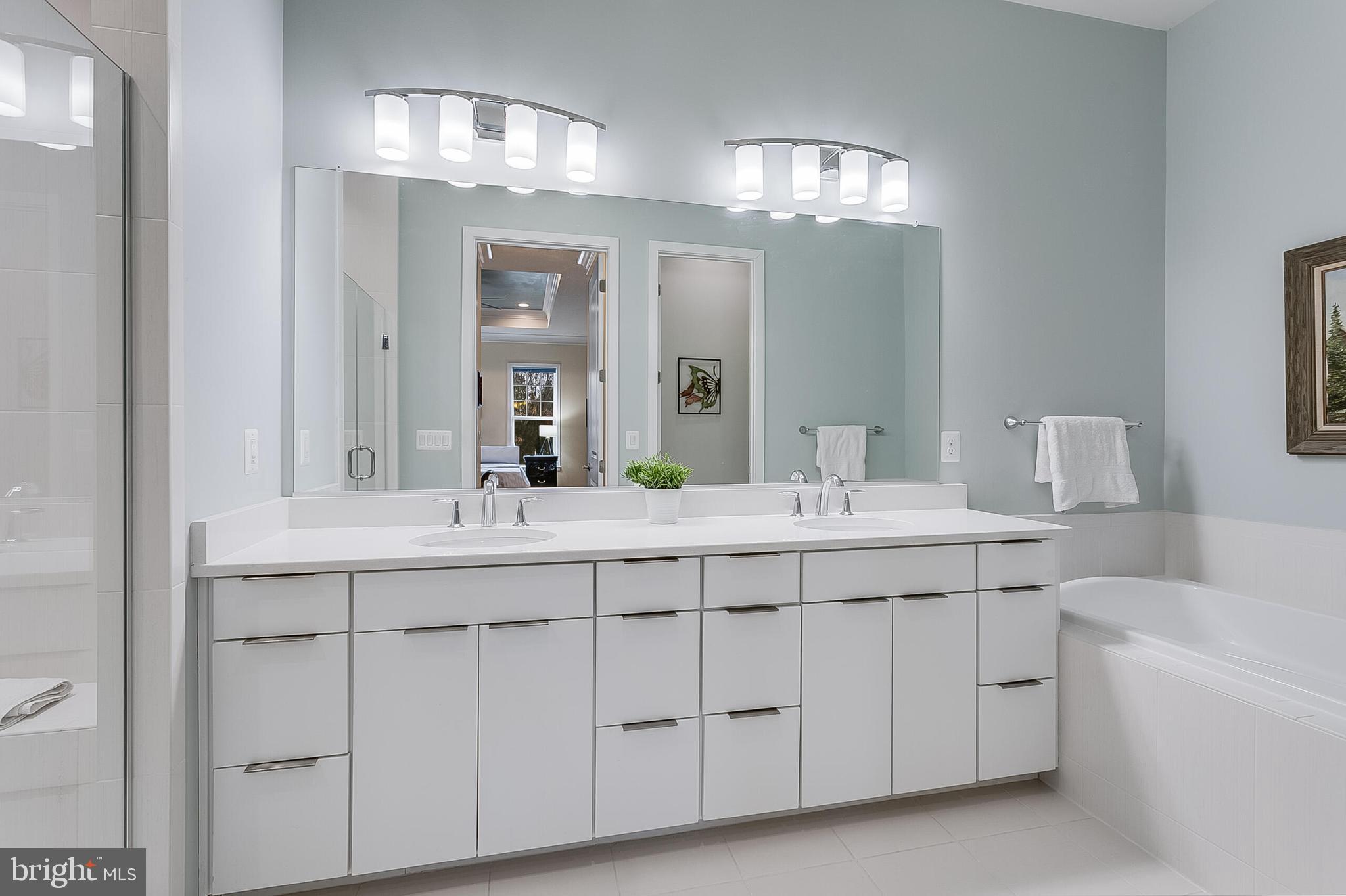 MEADOW BROOK FARM - Residential