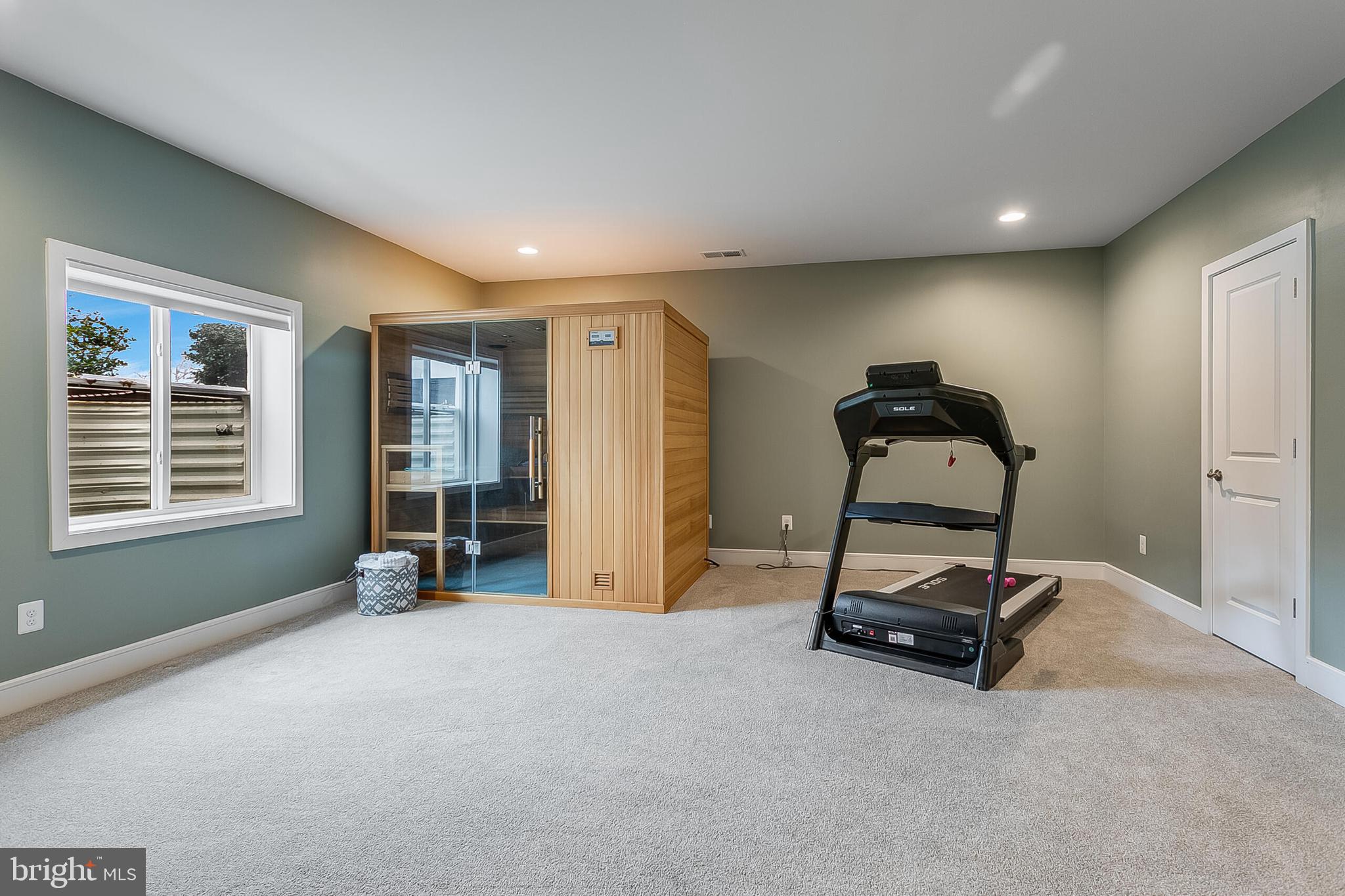 MEADOW BROOK FARM - Residential