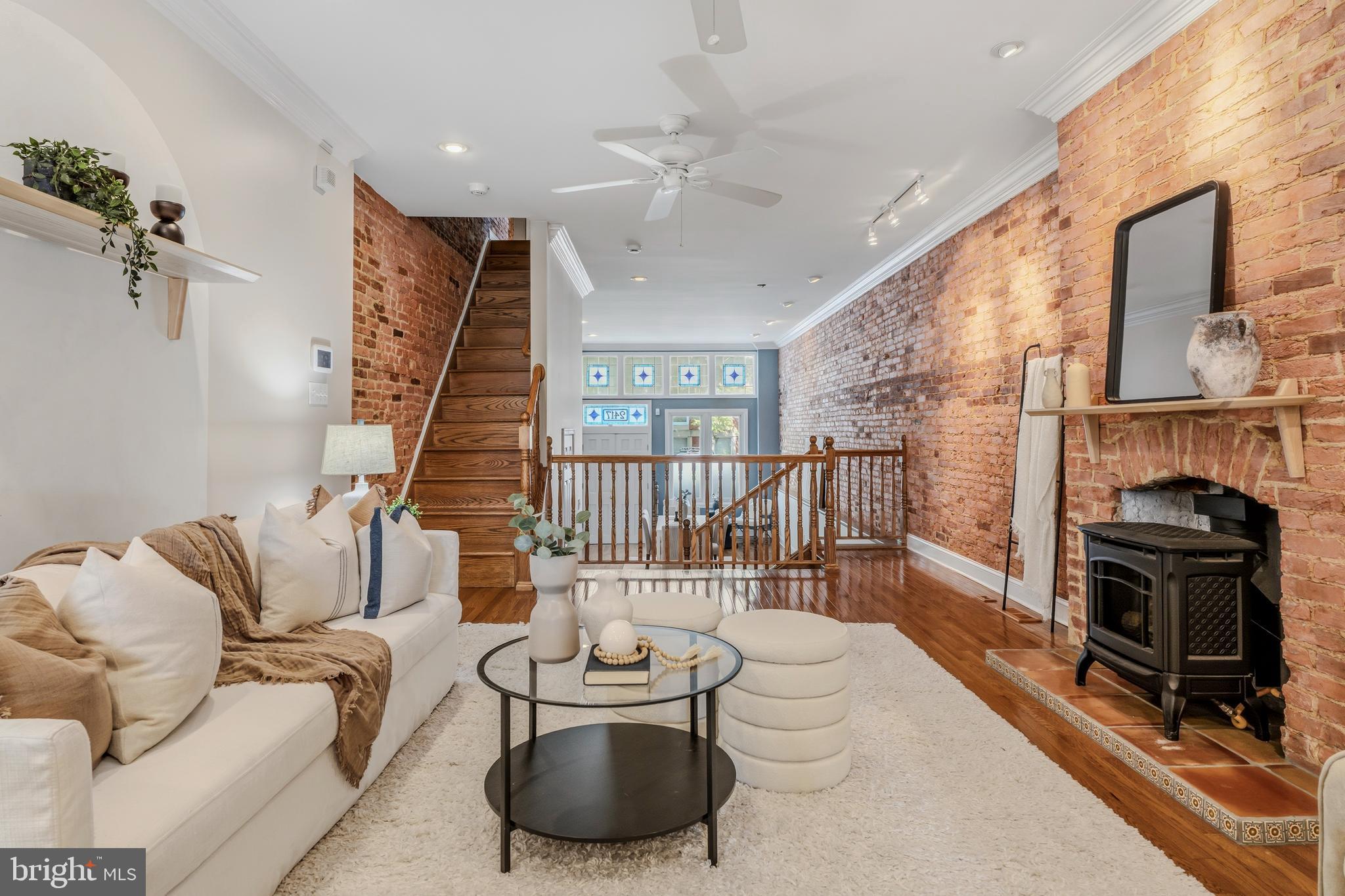 CHARLES VILLAGE - Residential