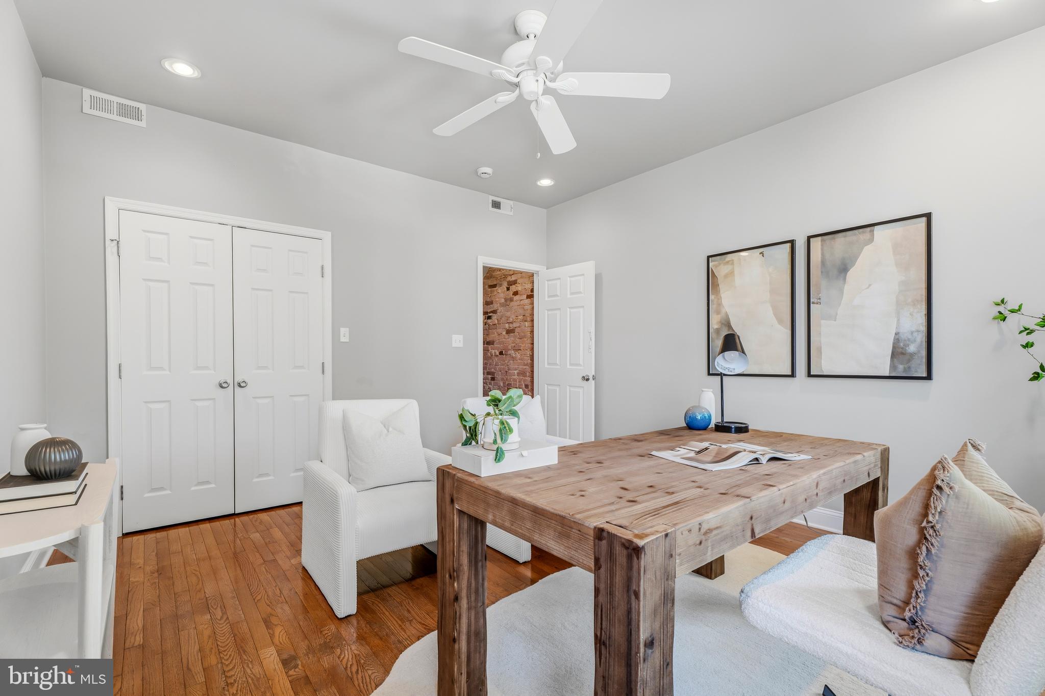 CHARLES VILLAGE - Residential
