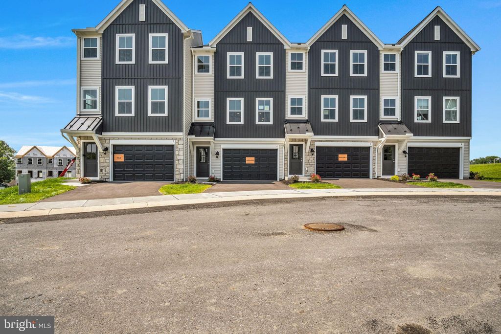 Photo of 12 Morgan Circle, CARLISLE, PA 17015 (MLS # PACB2049784)