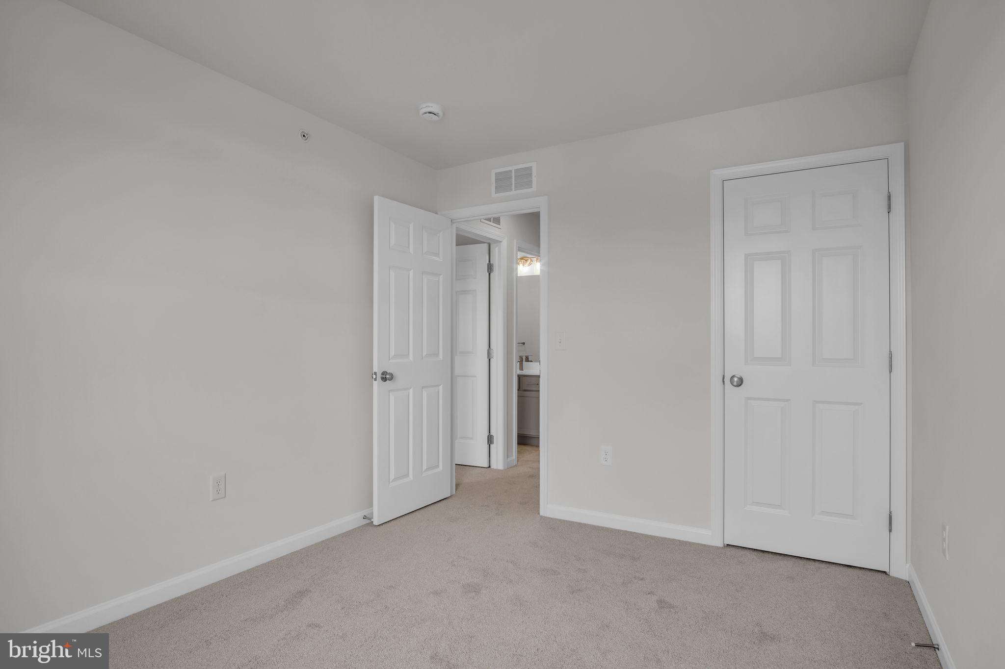 CREEK TERRACE - Residential Lease