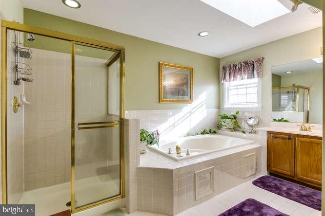 SIMMONS ACRES - Residential