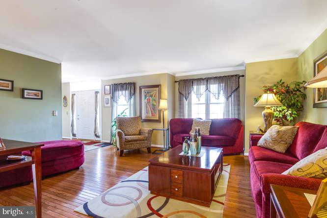 SIMMONS ACRES - Residential