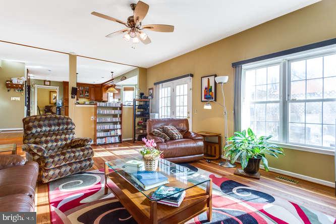 SIMMONS ACRES - Residential