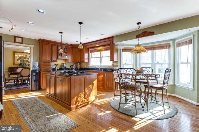 SIMMONS ACRES - Residential