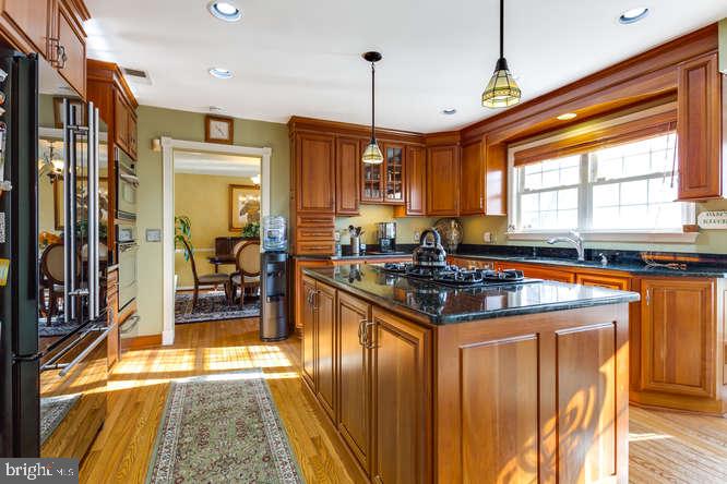 SIMMONS ACRES - Residential