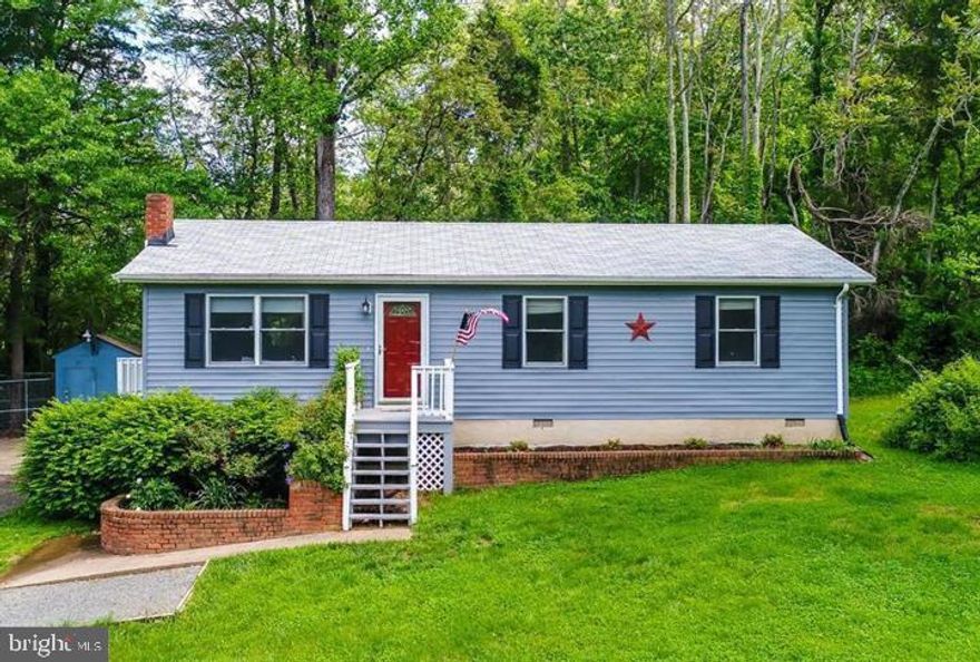 Don't miss the opportunity to view this lovely updated ranch style home situated on a cul de sac just minutes from Warrenton.   This home has 3 spacious bedrooms & 2 full bathrooms and  hardwood flooring throughout the home.   The crawl space is fully encapsulated so there is plenty of room for storage. 
NO HOA!   Professional photos coming this week.