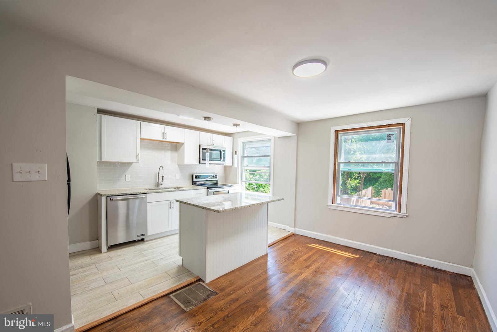 MELROSE GARDENS - Residential