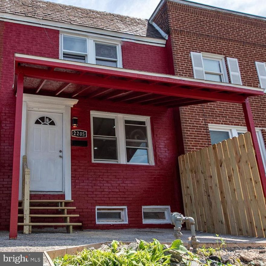 Welcome Home — This is the One You’ve Been Waiting For!
This beautifully updated 3-bedroom home has everything today’s buyers are looking for! Step inside and fall in love with the stunning brand-new kitchen featuring elegant granite countertops, gorgeous natural wood flooring, and modern finishes throughout.

Enjoy the convenience of a garage, off-street parking, and a completely move-in ready interior designed for comfort and style. Whether you're a first-time buyer or looking for your next perfect home, this one checks all the boxes.

Fully updated. Move-in ready. Packed with charm.
Don’t miss your opportunity to make this house your HOME!