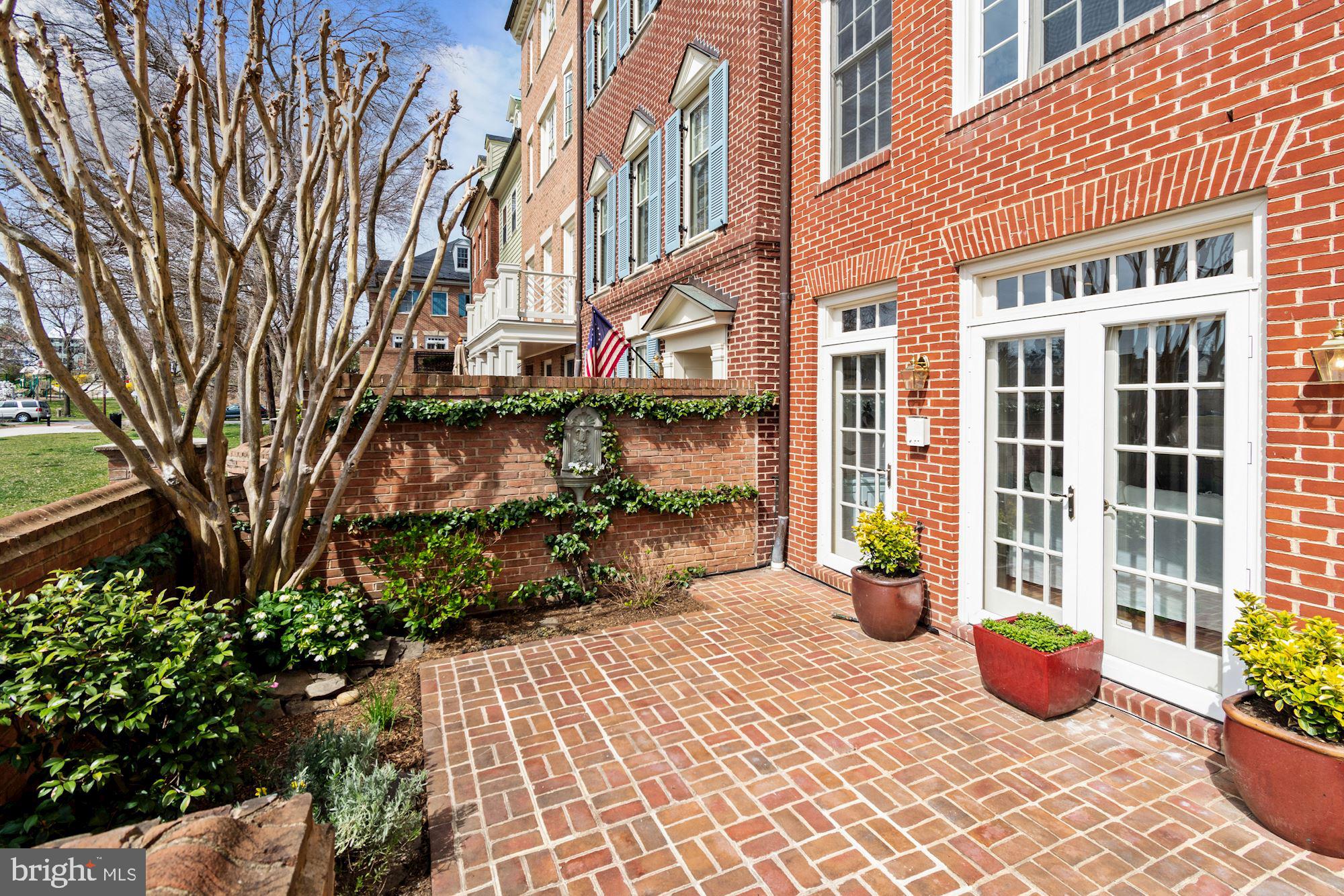 HARBORSIDE - Residential