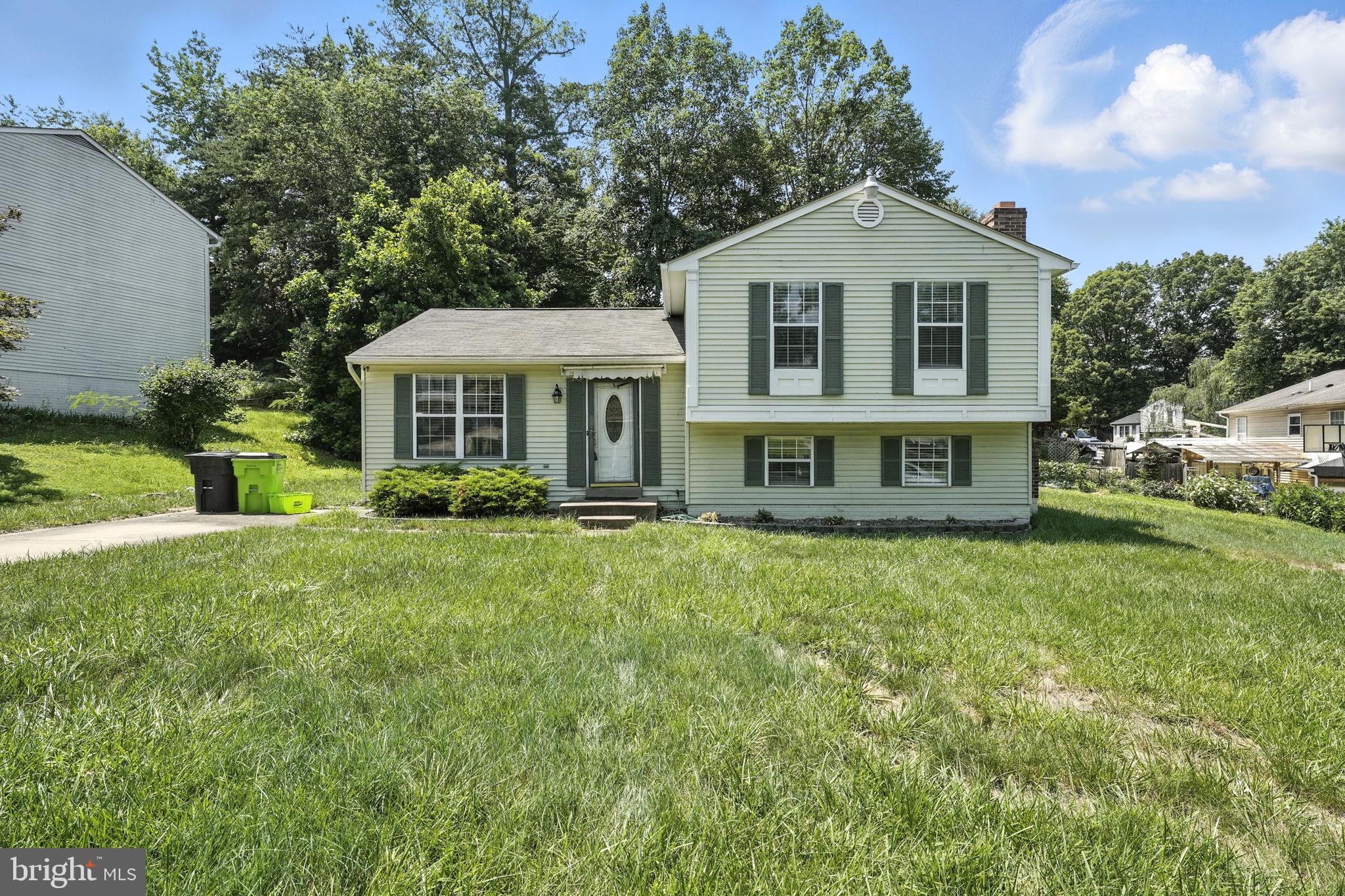 Open house Monday July 14 from 4-5 pm.
Charming Rental in a Prime Location — Minutes from Quantico & I-95!
Located on a quiet cul-de-sac and backing to peaceful woods, this well-maintained home offers the perfect combination of comfort, convenience, and privacy.
Interior features: hardwood floors throughout the main and upper levels, fully remodeled kitchen with:
beautiful cabinetry, corian countertops, stainless steel appliances, ample cabinet and counter space, blinds installed on all windows for added privacy, washer & dryer in unit, finished basement carpeted for comfort, cozy wood-burning fireplace, full bathroom, walk-out stairs to backyard and multiple closets for storage. Outdoor perks include spacious back deck perfect for morning coffee or relaxing after work, large yard with wooded views, tucked away on a cul-de-sac for added peace and quiet. Unbeatable location — close to shopping, dining, I-95, and just minutes to Quantico Marine Base!
This home truly checks all the boxes. Clean, updated, and ready for move-in — a perfect 10! Available to move in on 7/25/25. Good credit and payment history is required.