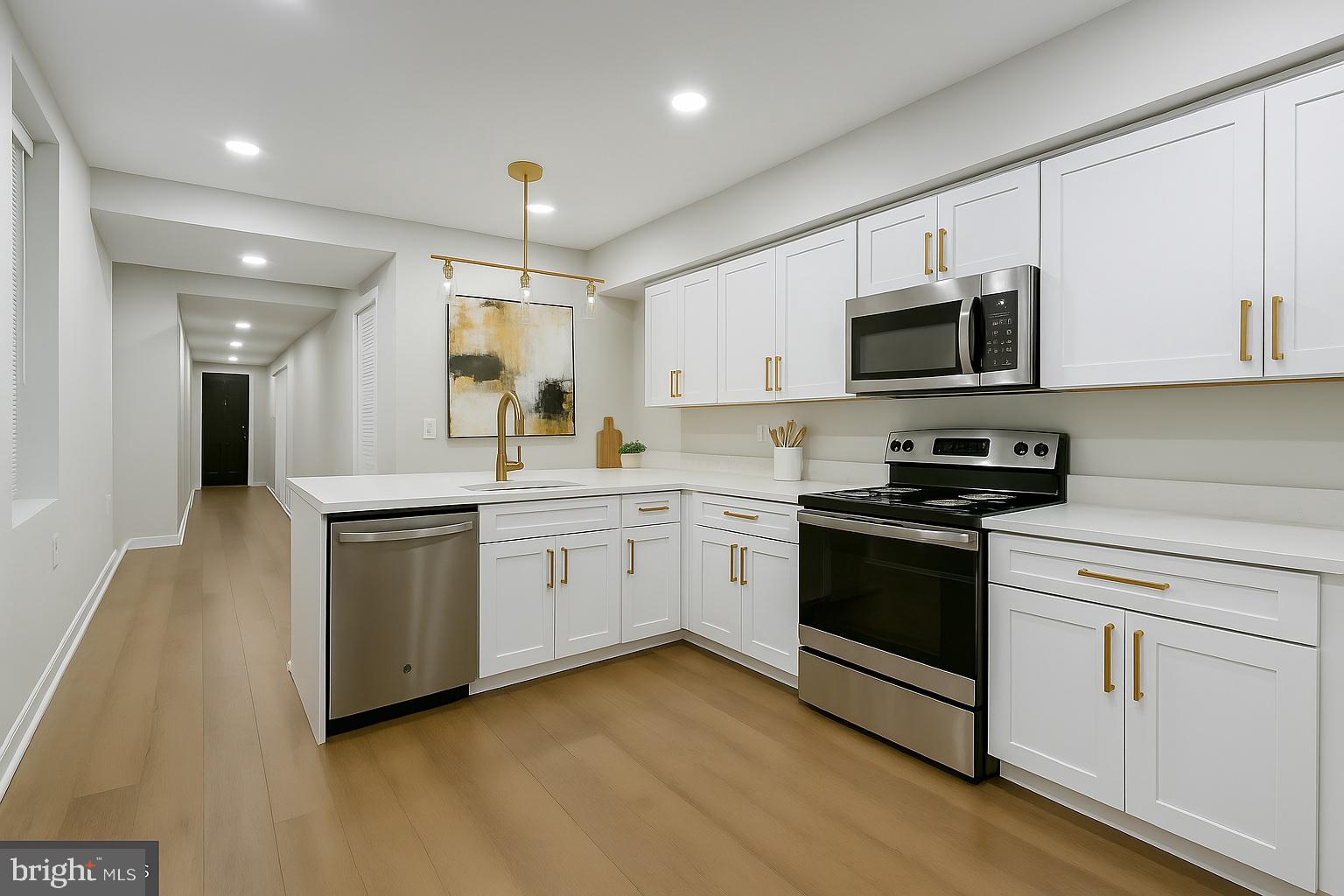 HOLLINS MARKET - Residential Lease