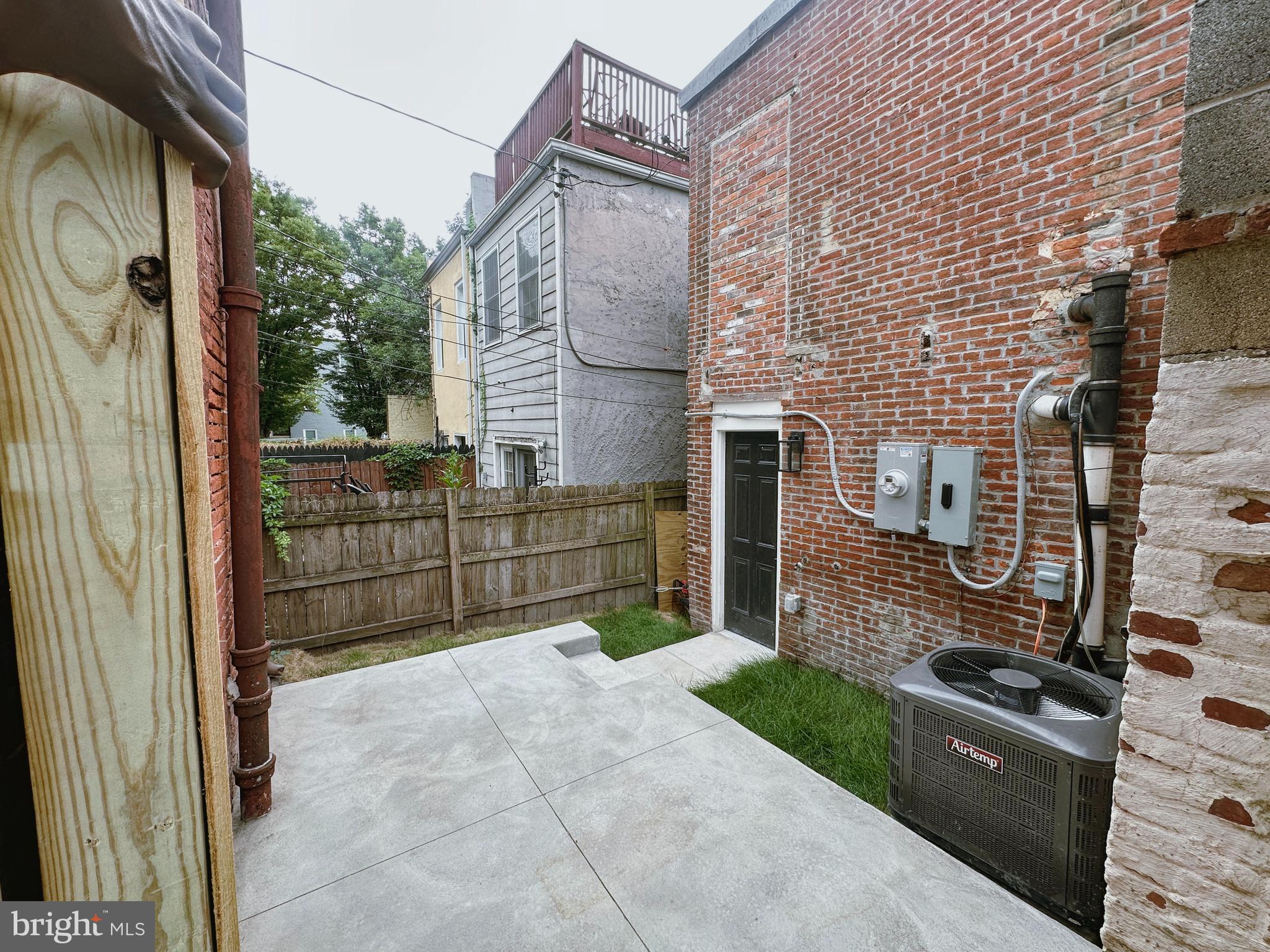 HOLLINS MARKET - Residential Lease