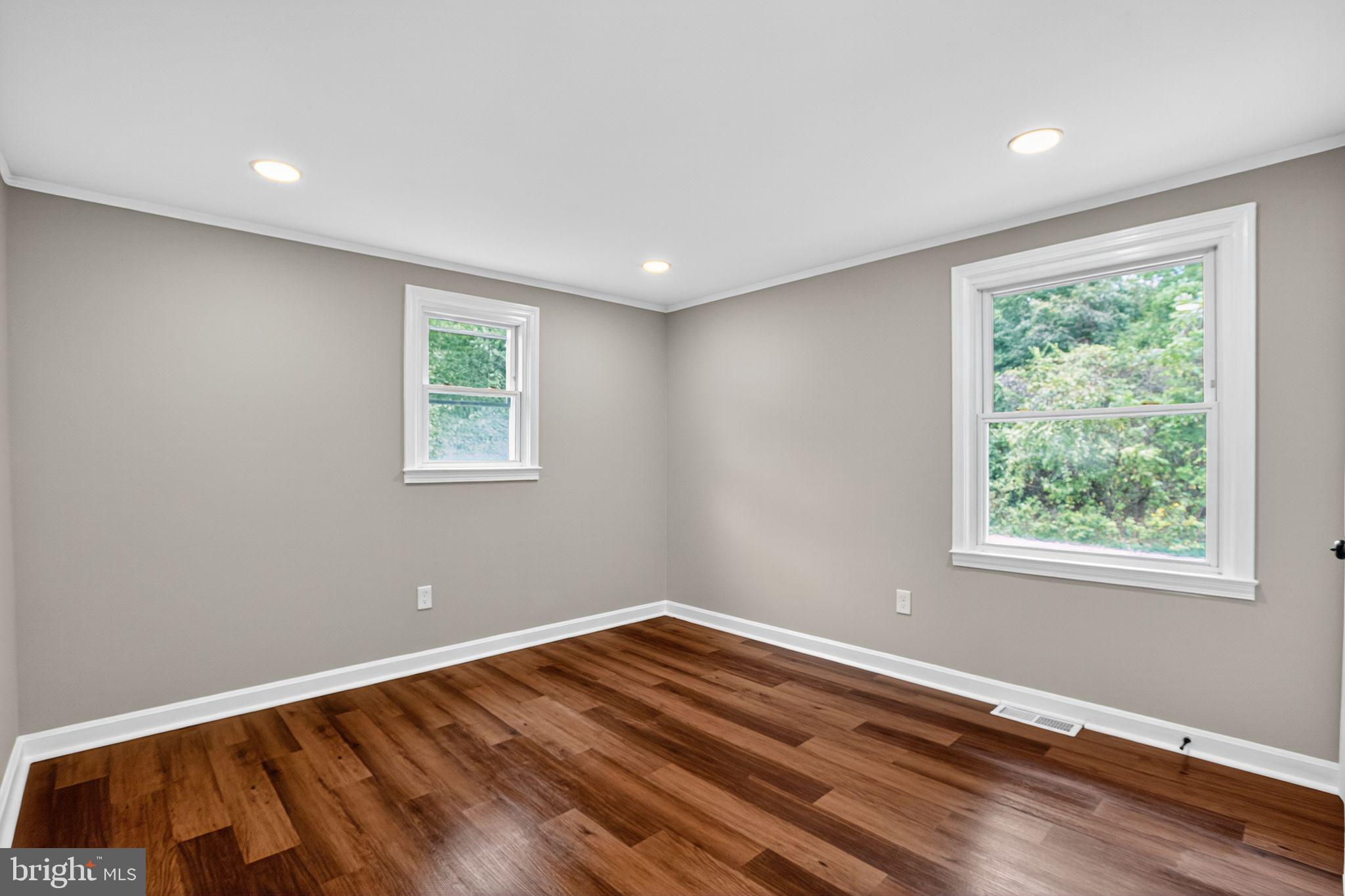 CLIFFTON ON THE POTOMAC - Residential