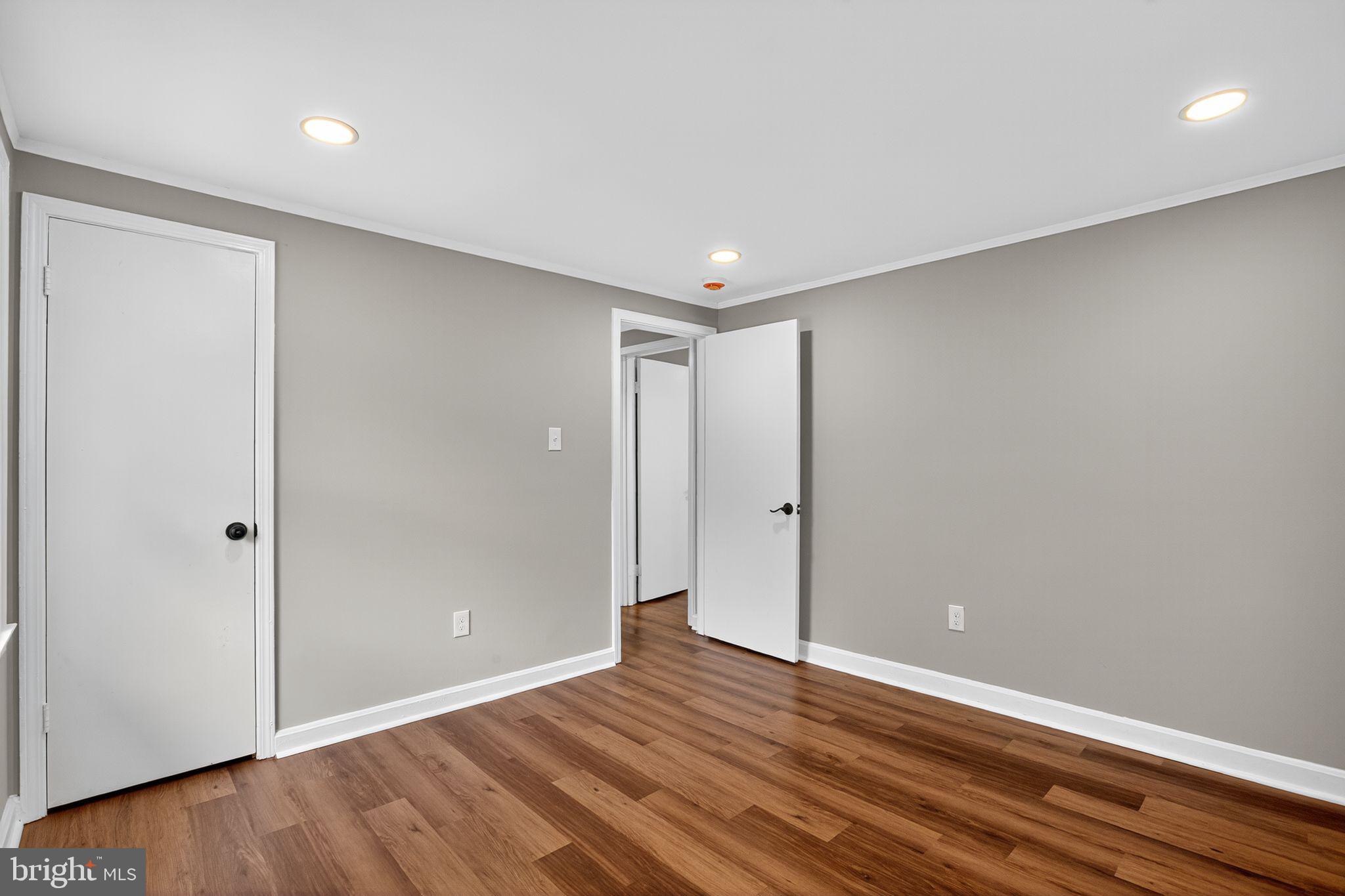 CLIFFTON ON THE POTOMAC - Residential