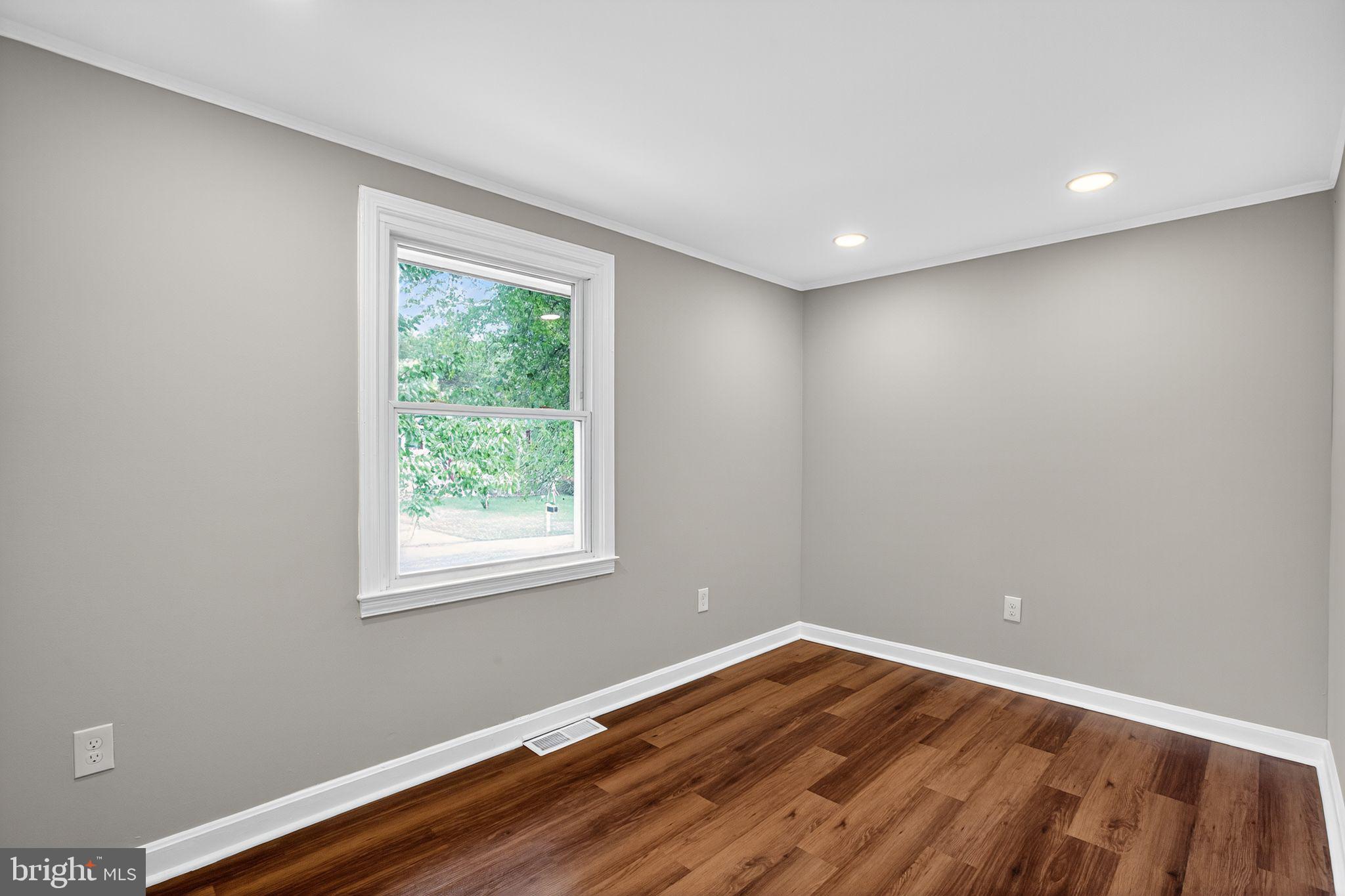 CLIFFTON ON THE POTOMAC - Residential