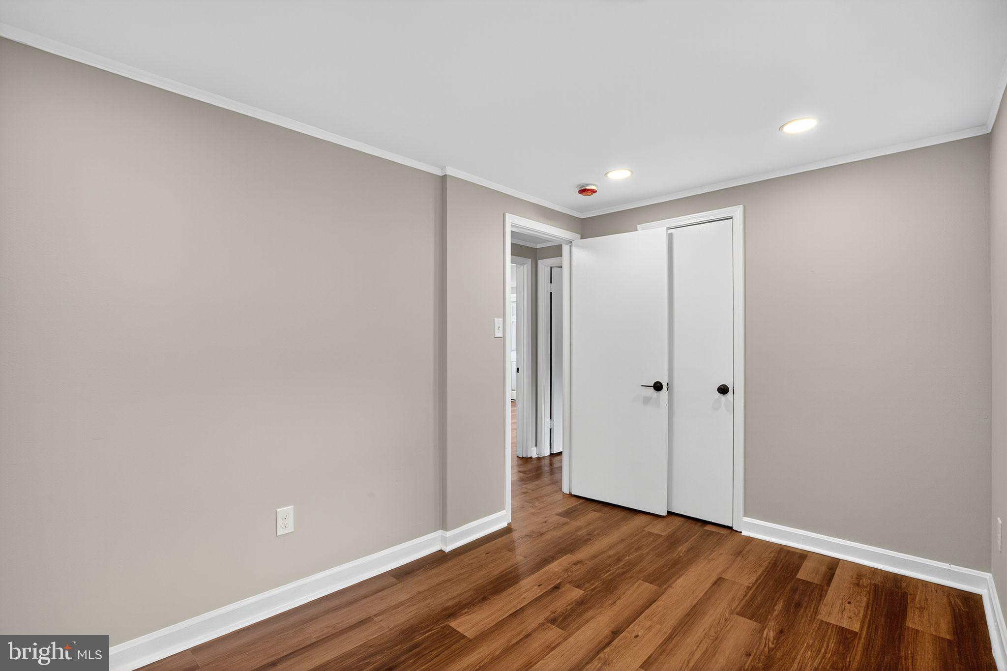 CLIFFTON ON THE POTOMAC - Residential