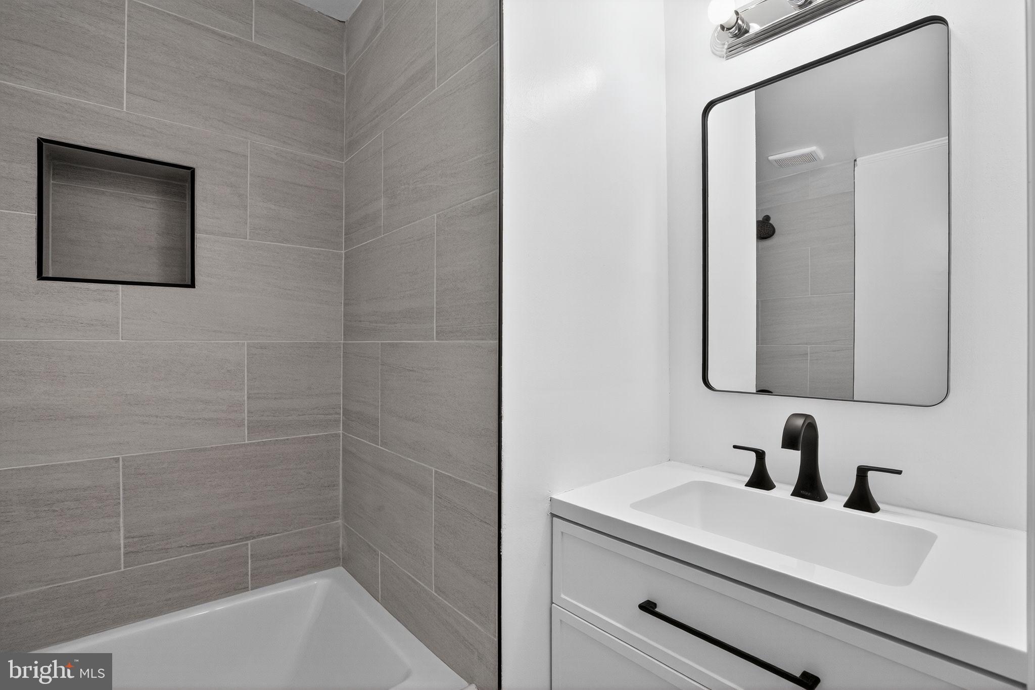 CLIFFTON ON THE POTOMAC - Residential