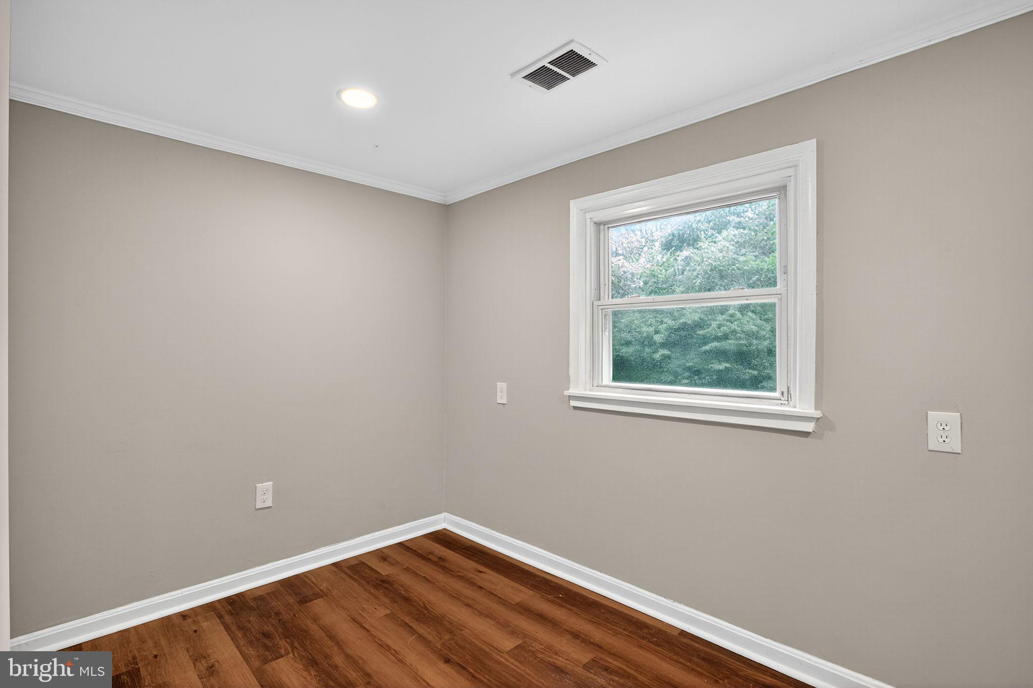 CLIFFTON ON THE POTOMAC - Residential