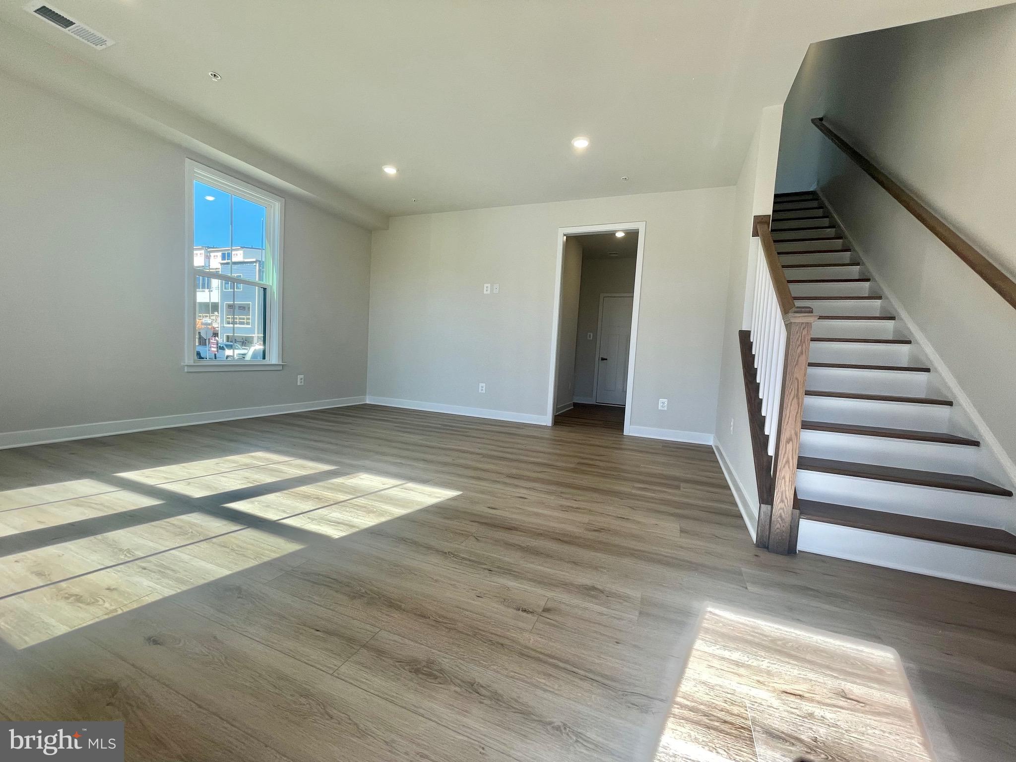 VILLAGES OF URBANA - Residential Lease