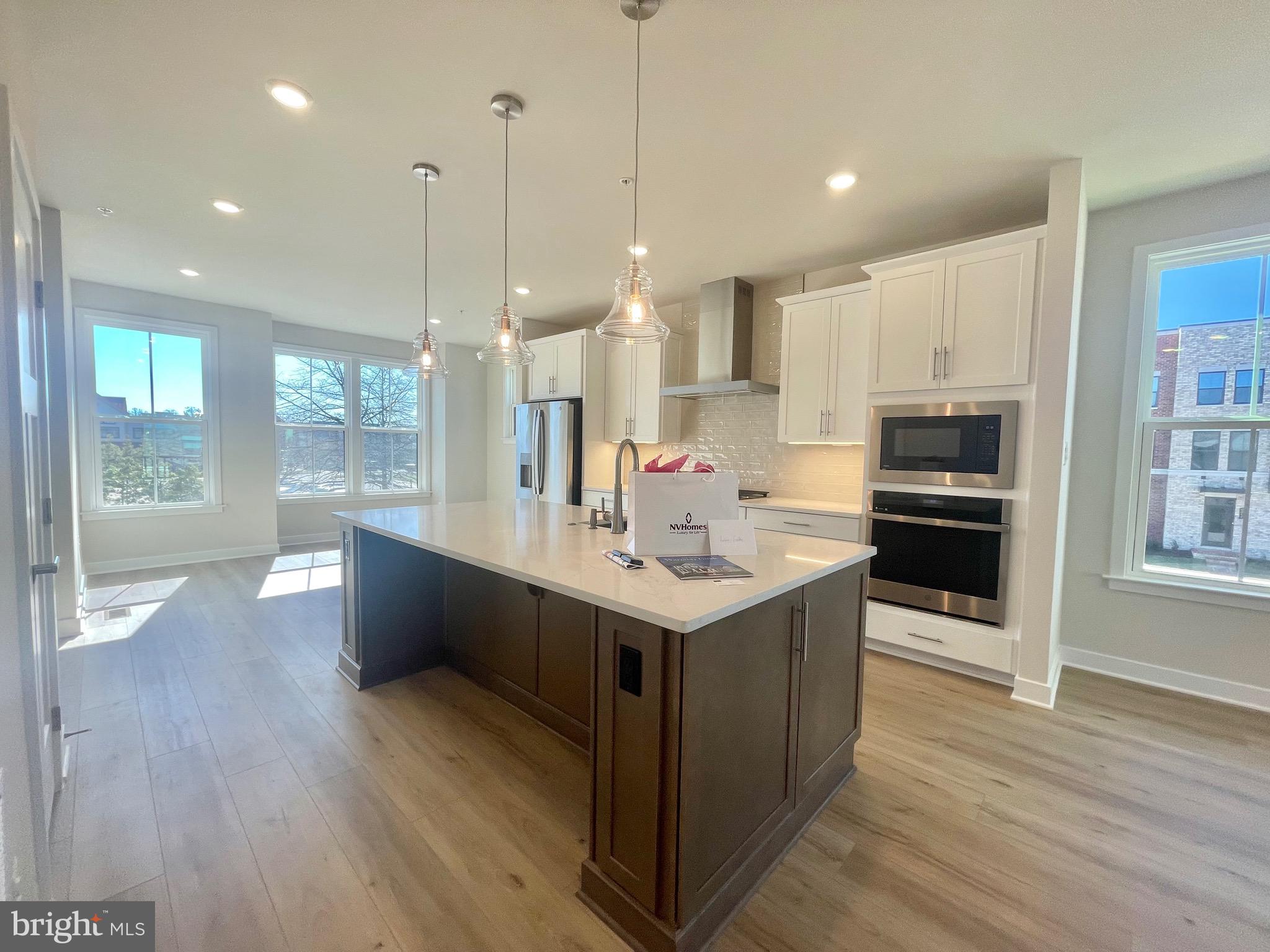 VILLAGES OF URBANA - Residential Lease