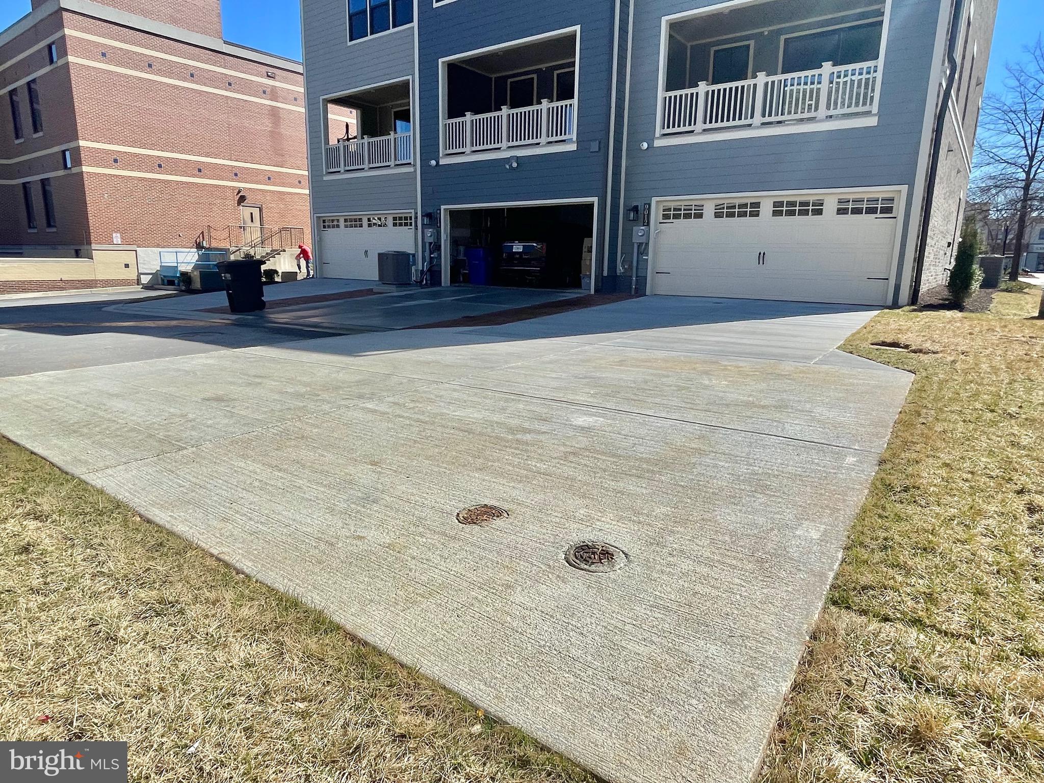 VILLAGES OF URBANA - Residential Lease